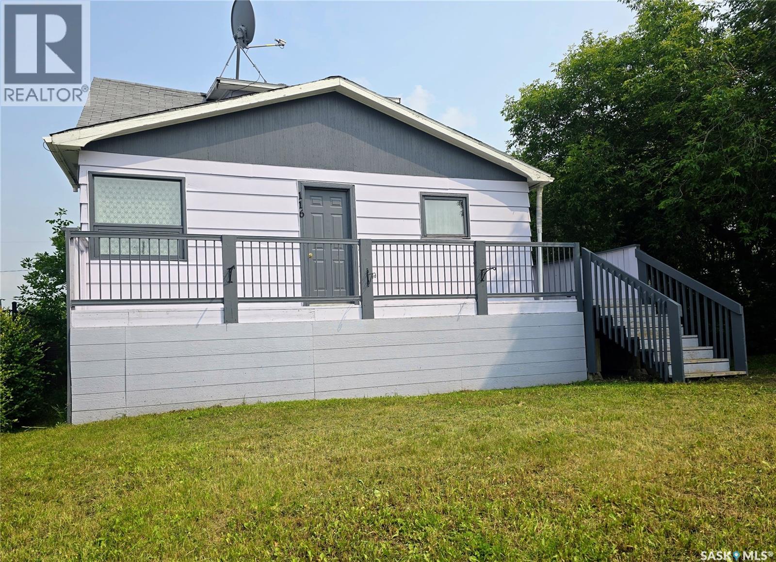 116 2nd Avenue Property Photo 1