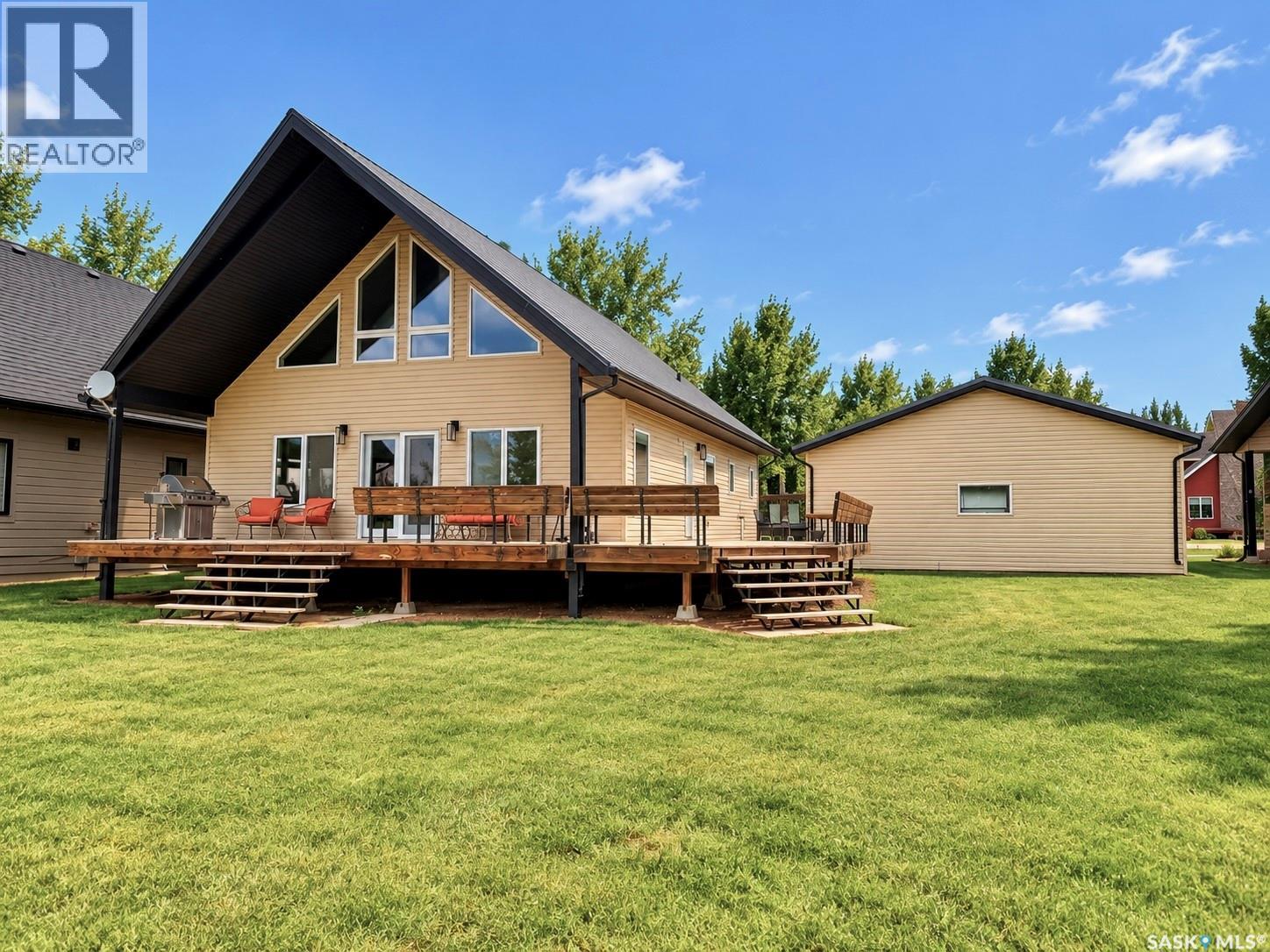 524 Vivian Bay Property Photo 1