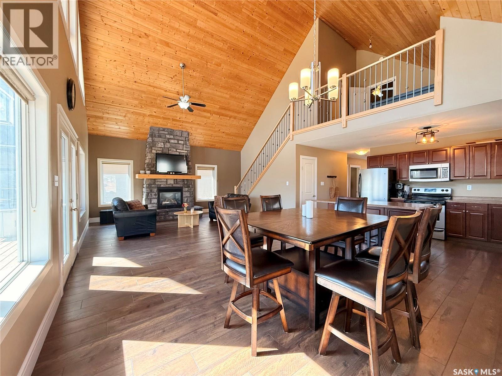 524 Vivian Bay Property Photo 8