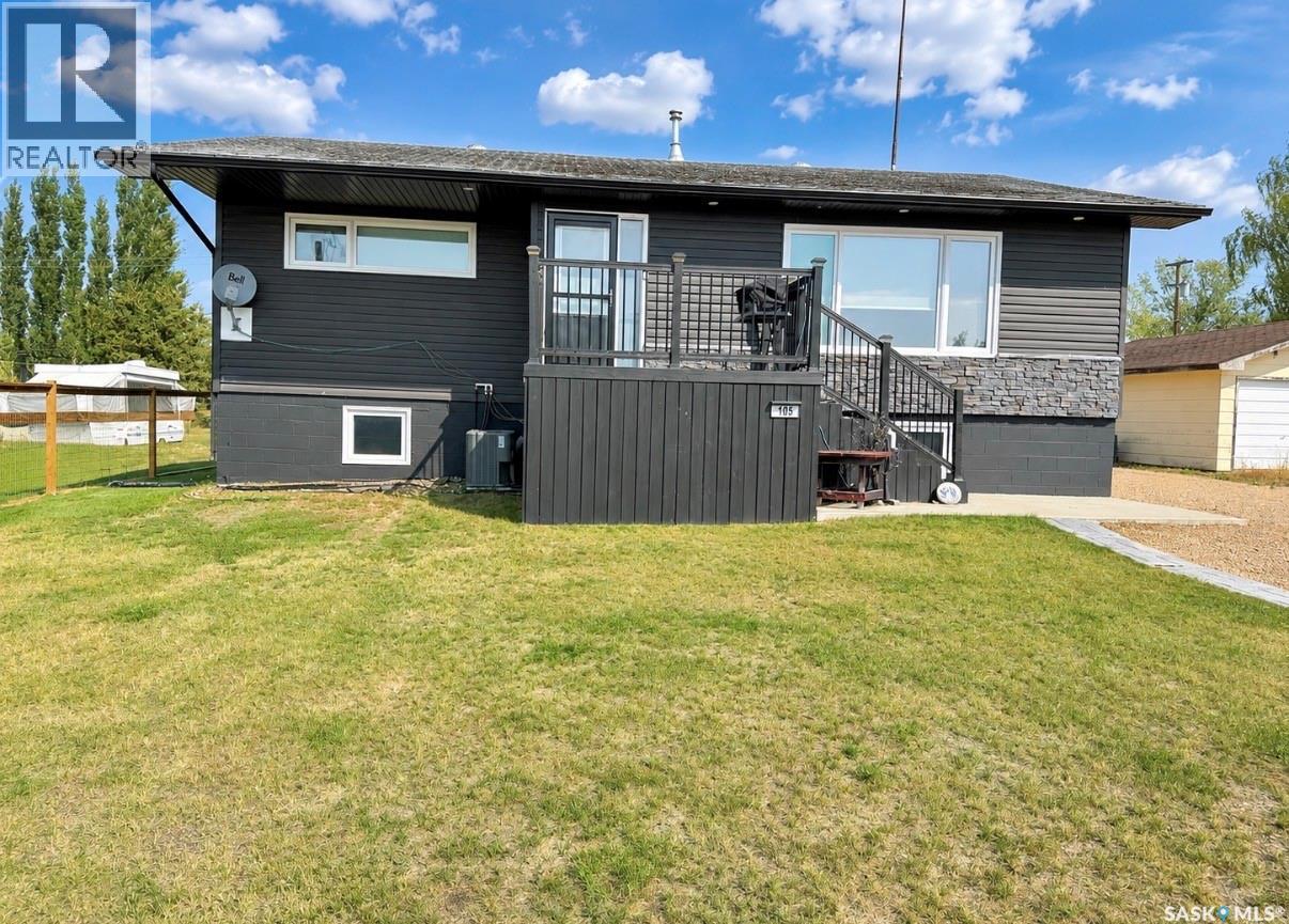 105 5th Avenue Property Photo 1