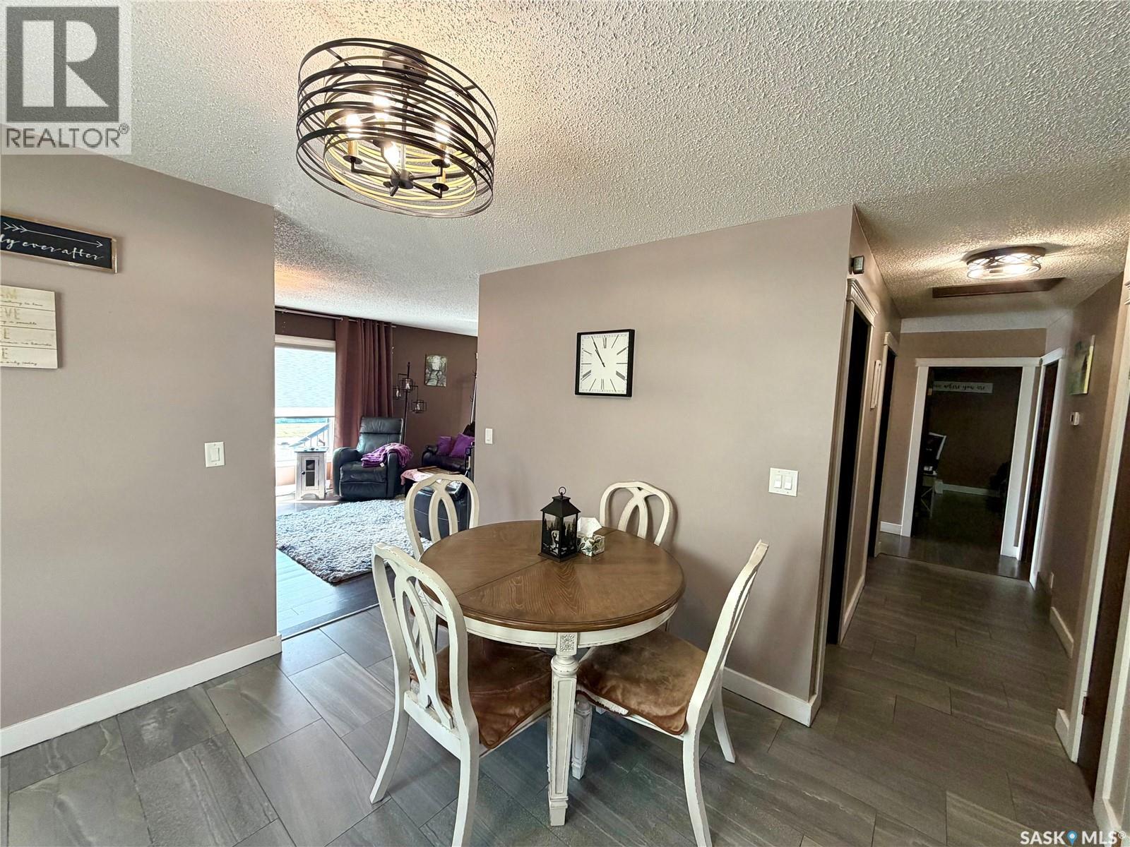 105 5th Avenue Property Photo 7