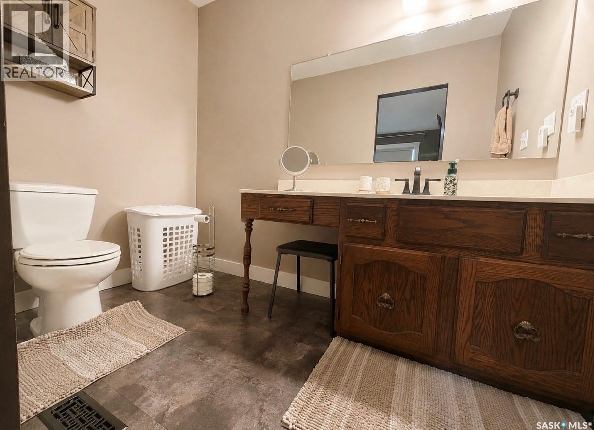 105 5th Avenue Property Photo 13
