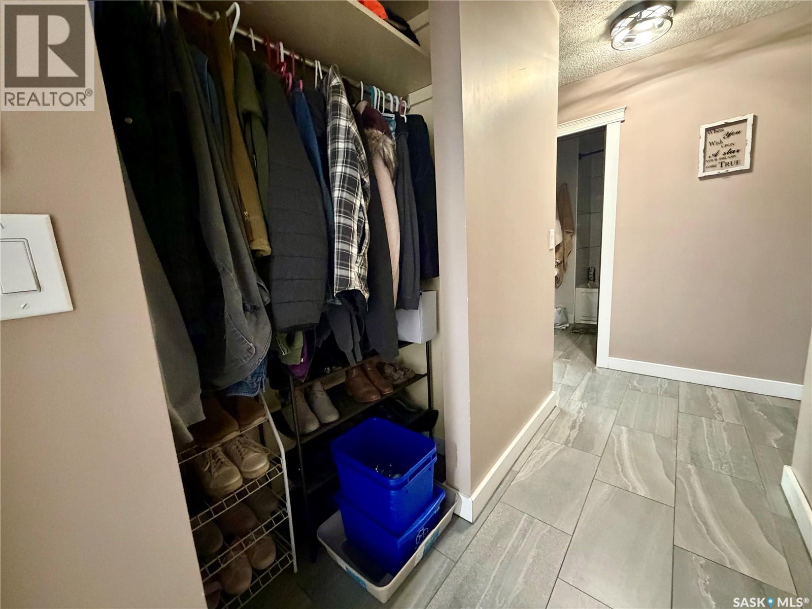 105 5th Avenue Property Photo 18