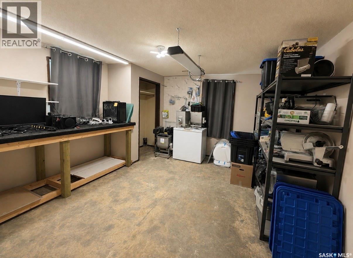 105 5th Avenue Property Photo 24