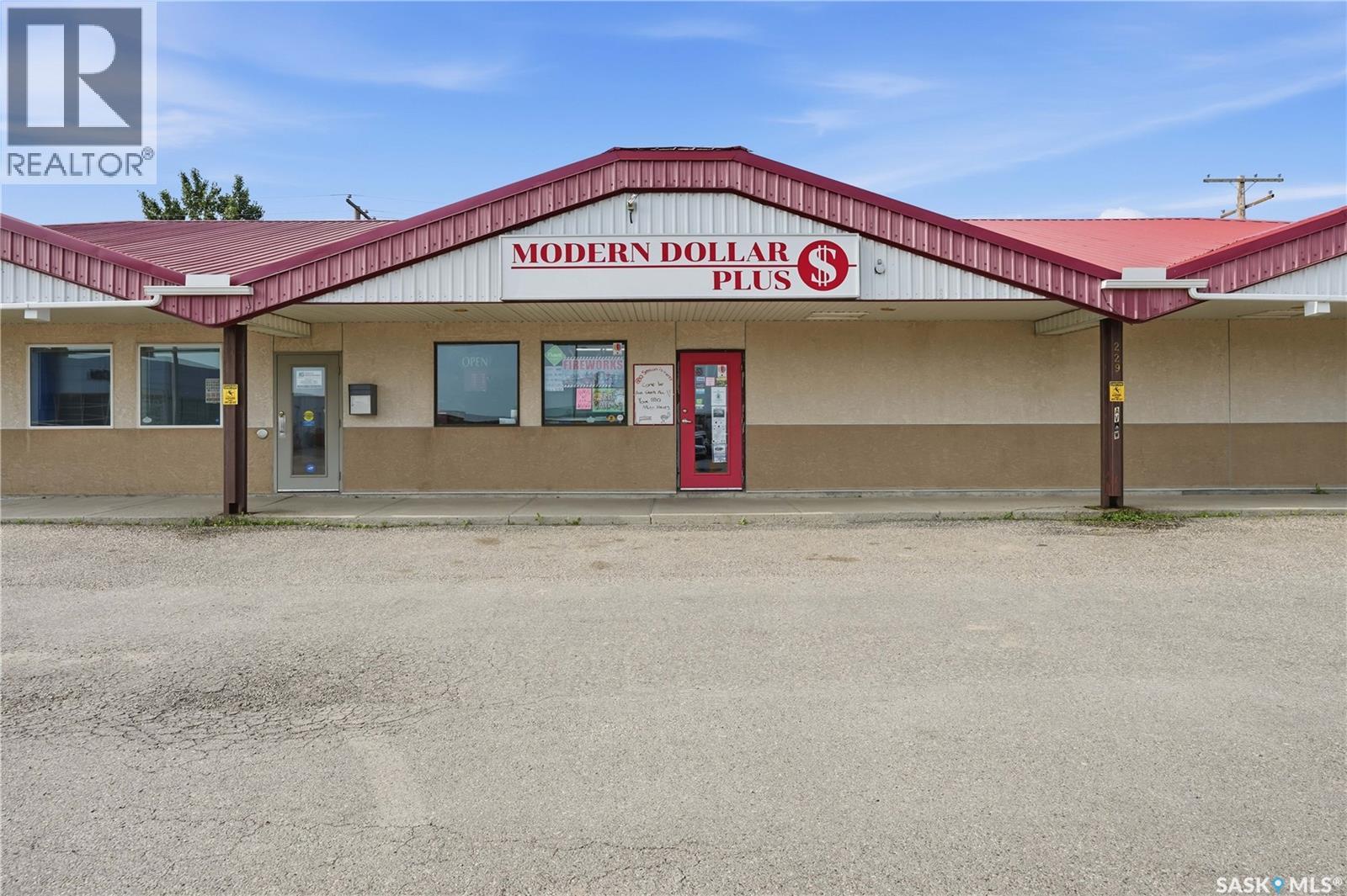 229 1st Avenue W Property Photo 1