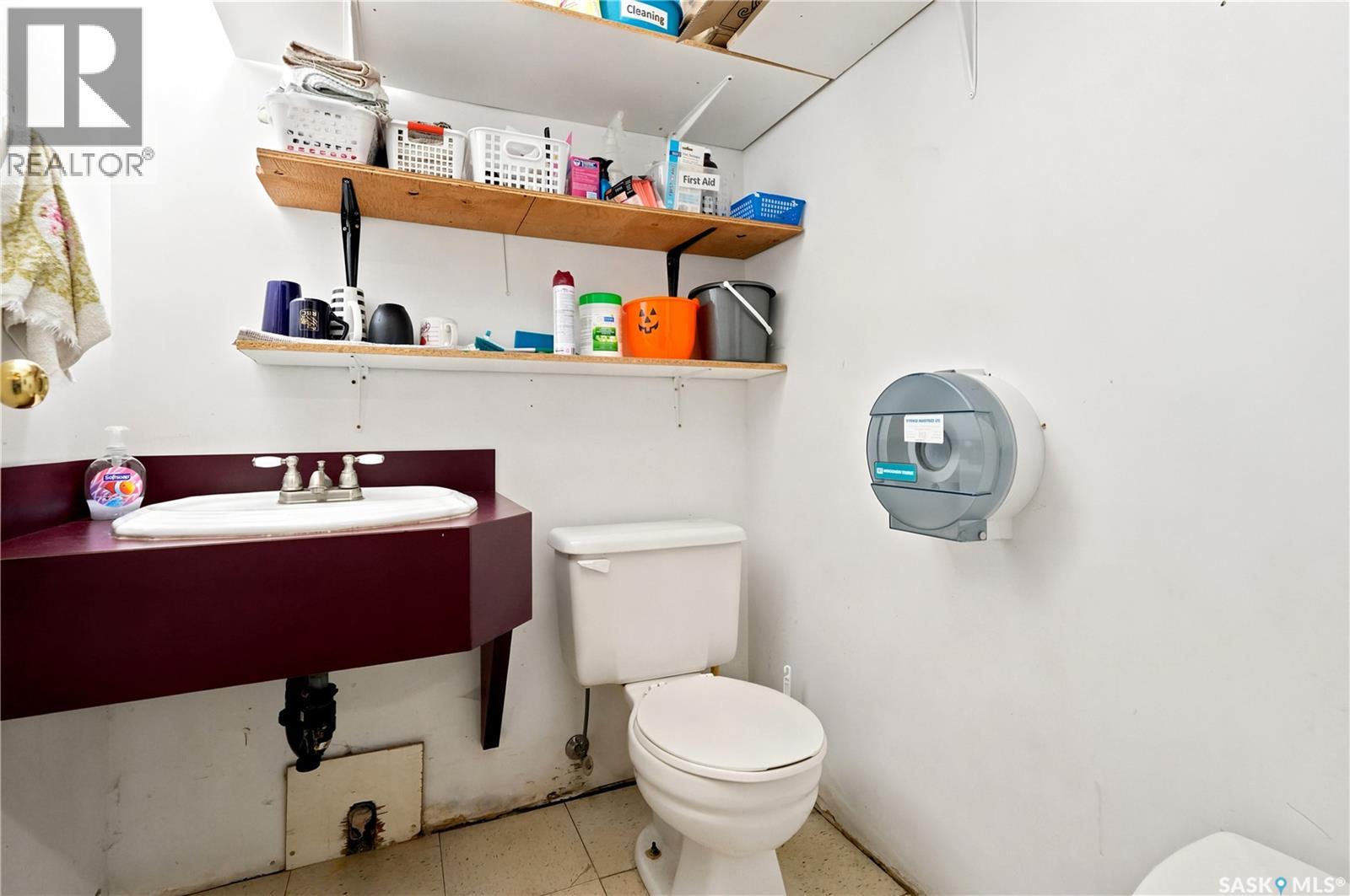 229 1st Avenue W Property Photo 20