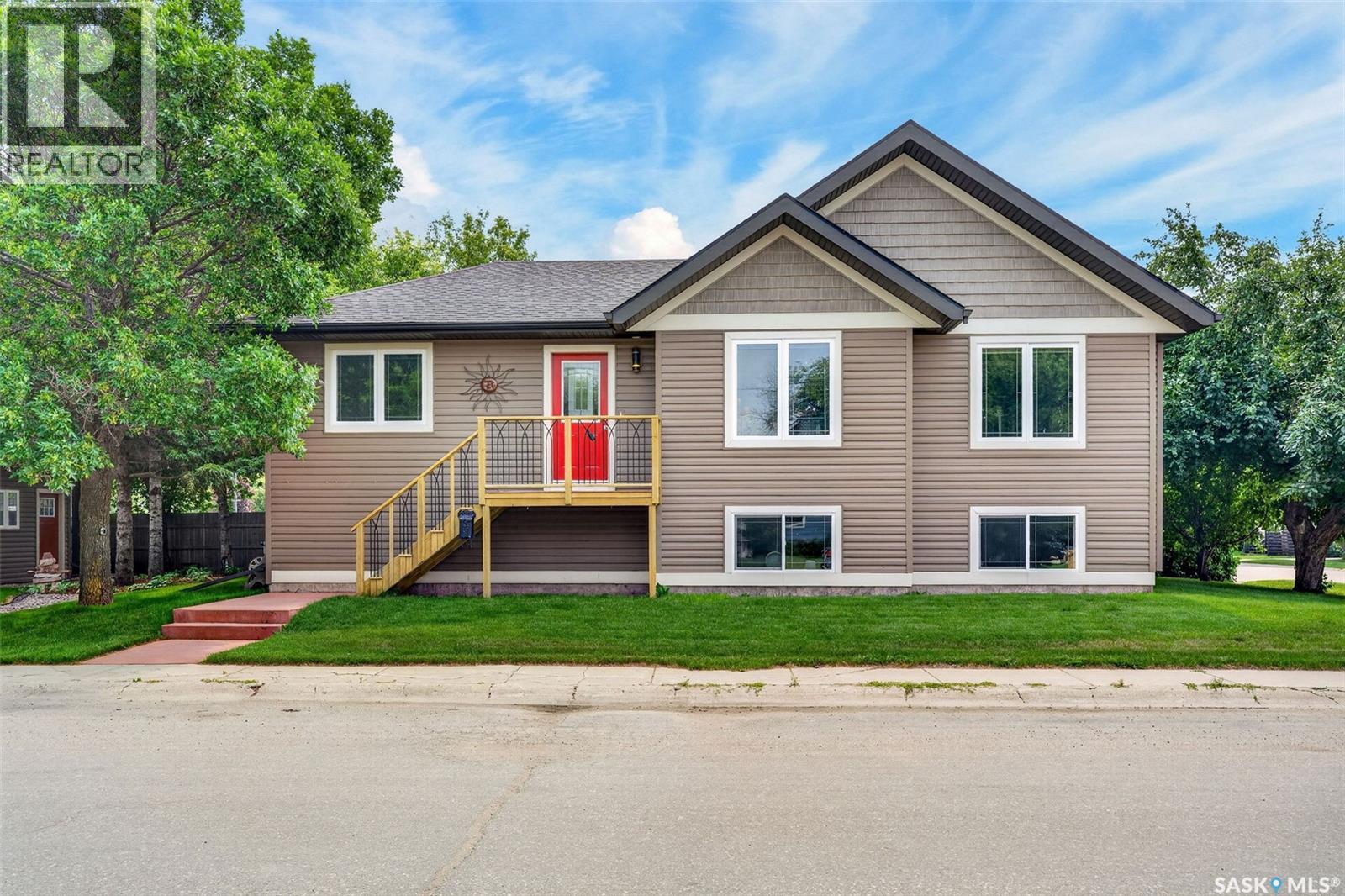 140 10th Street Property Photo 4