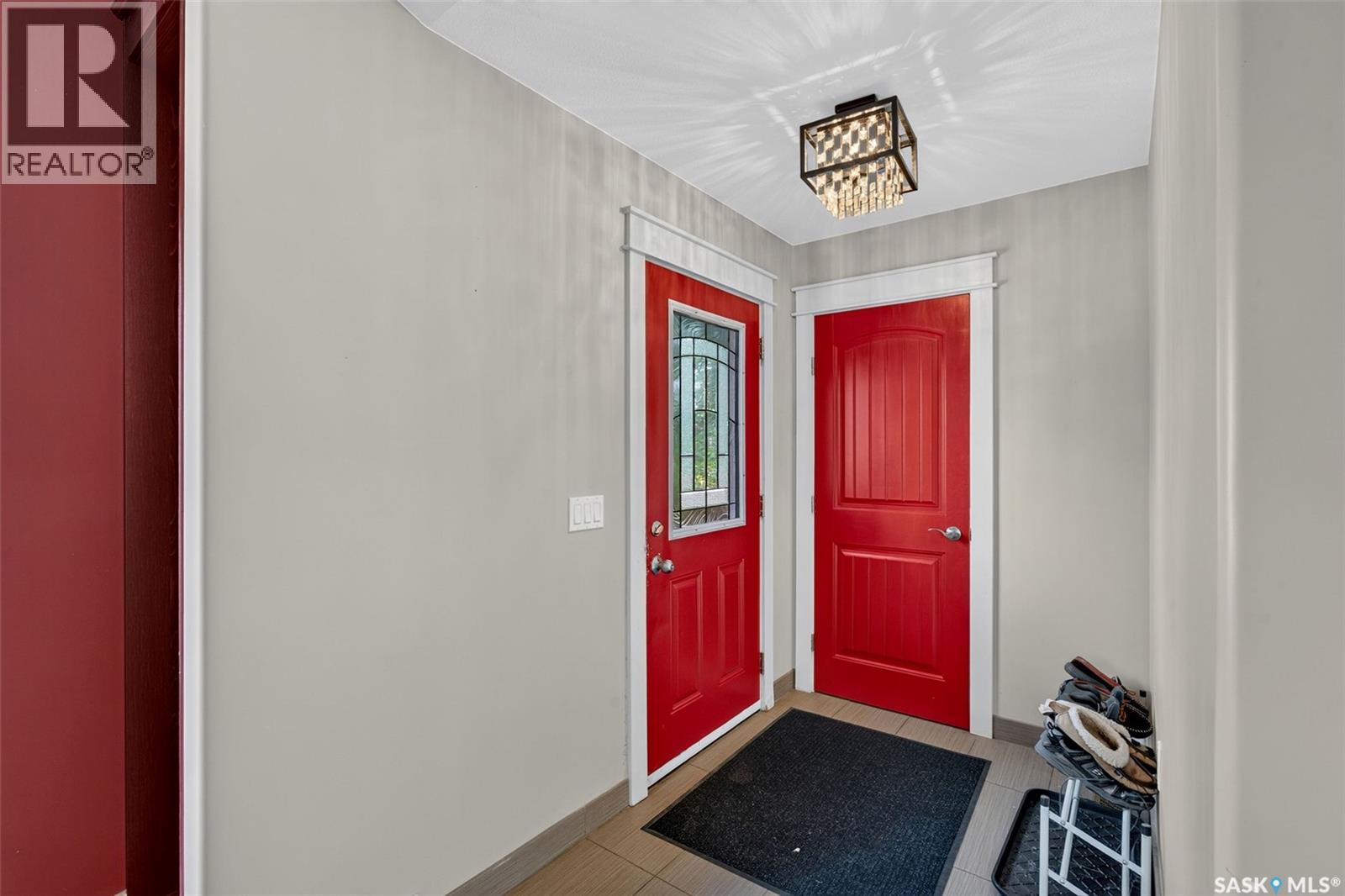 140 10th Street Property Photo 8