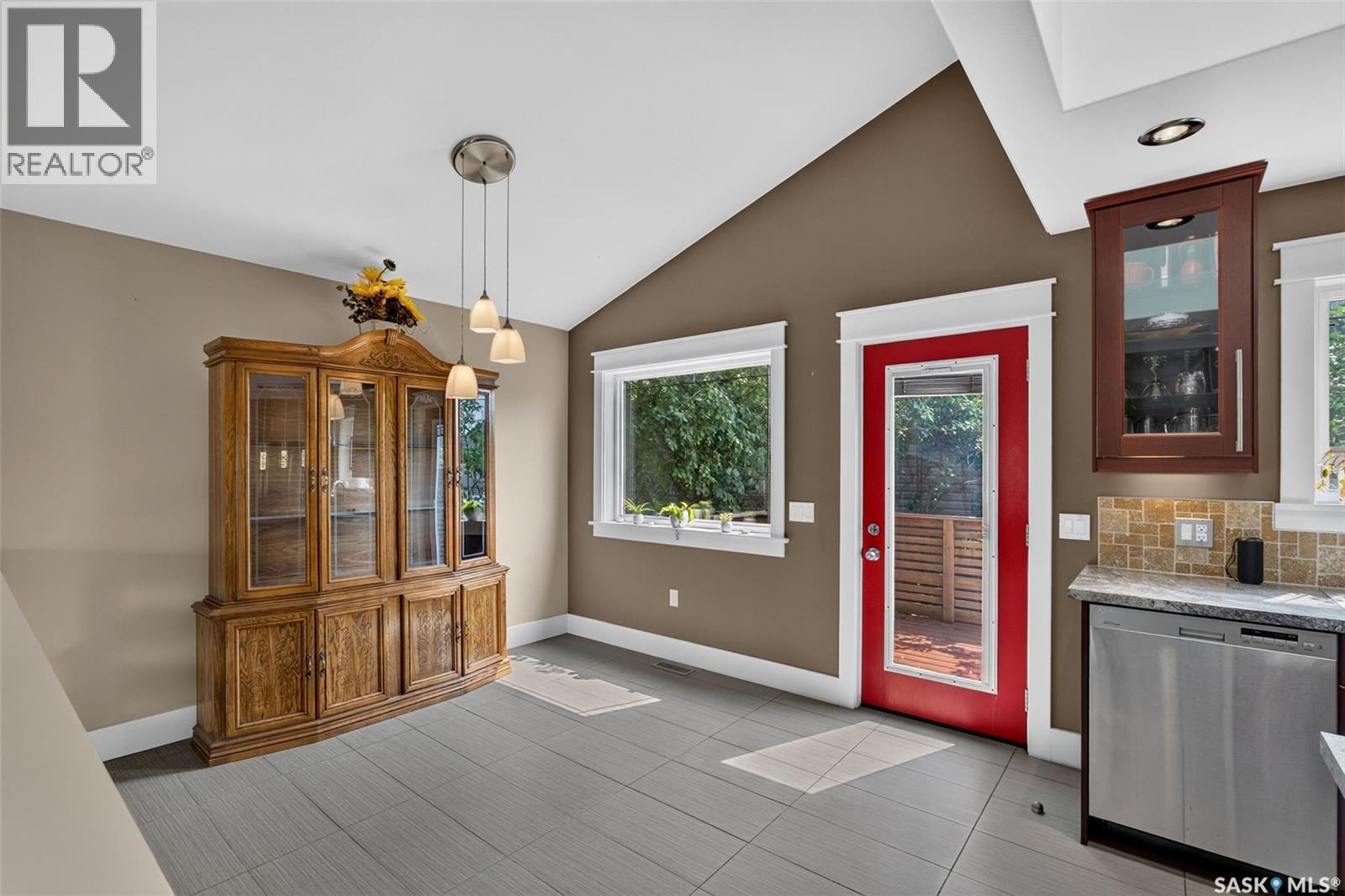 140 10th Street Property Photo 15