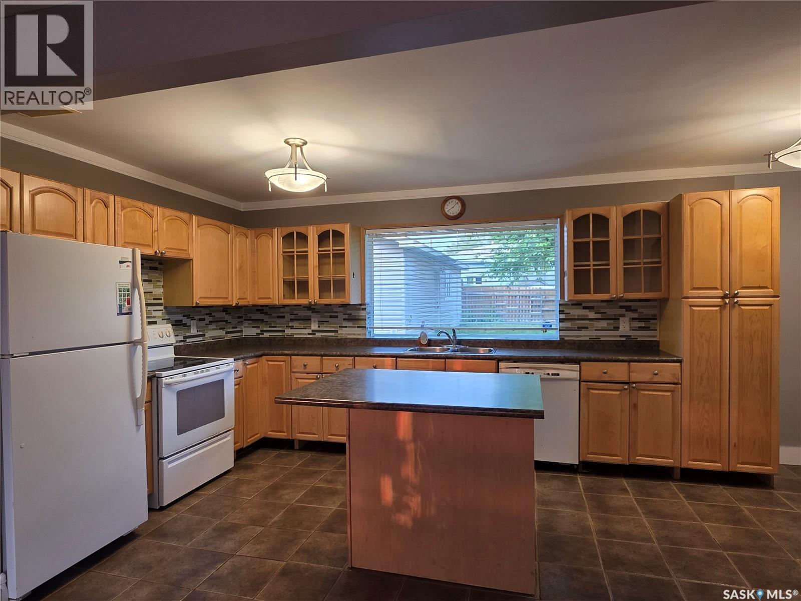 333 Elphinstone Street Property Photo 5