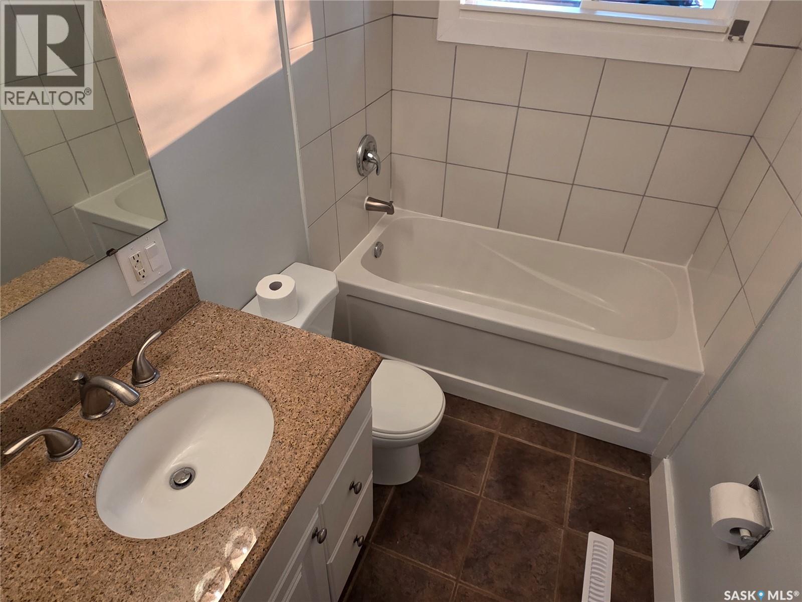 333 Elphinstone Street Property Photo 18