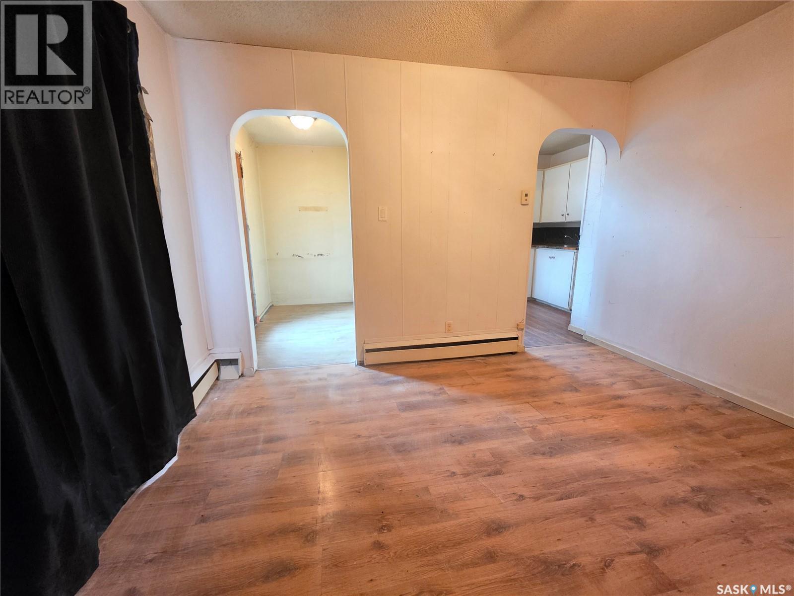 927 North Railway Street E Property Photo 7