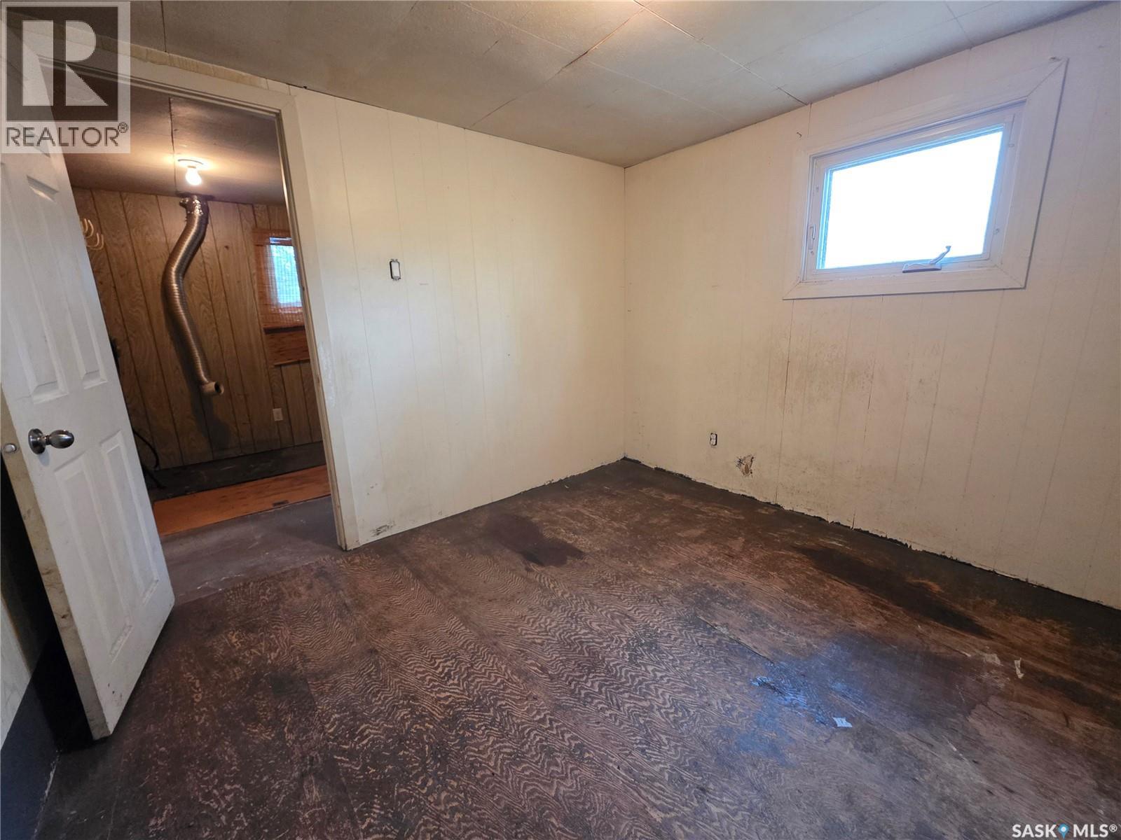 927 North Railway Street E Property Photo 12