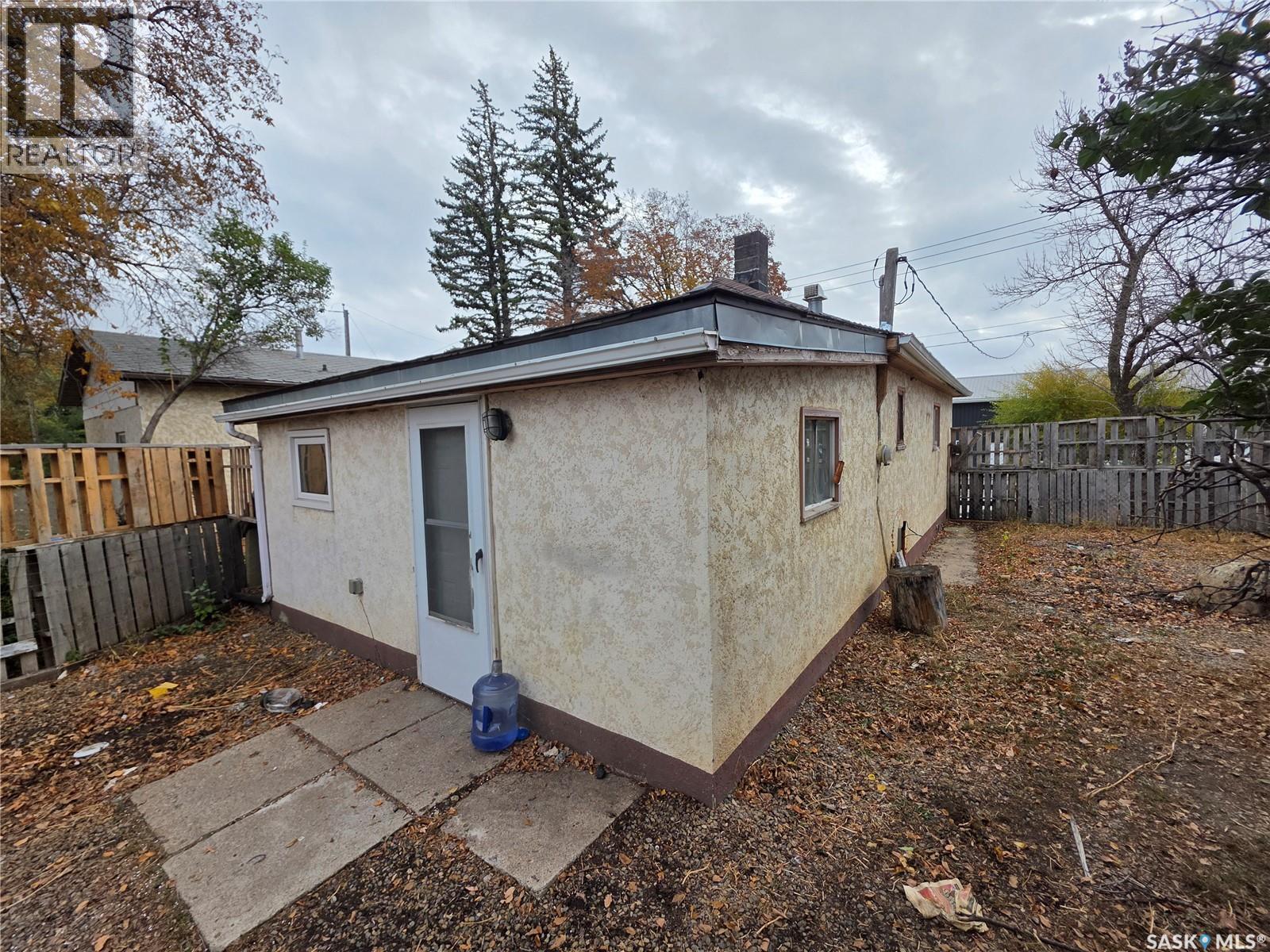927 North Railway Street E Property Photo 24