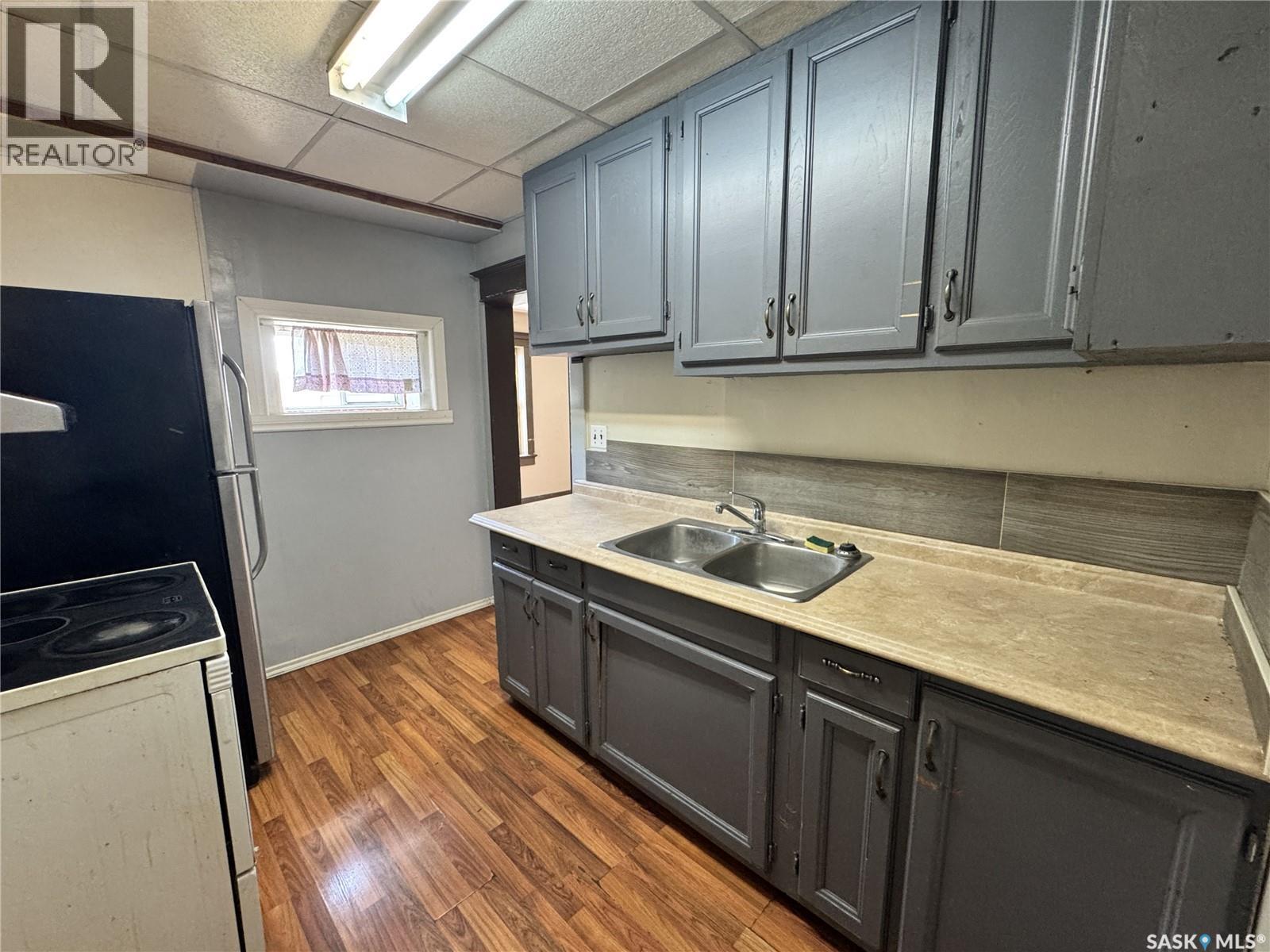 303 4th Avenue W Property Photo 6