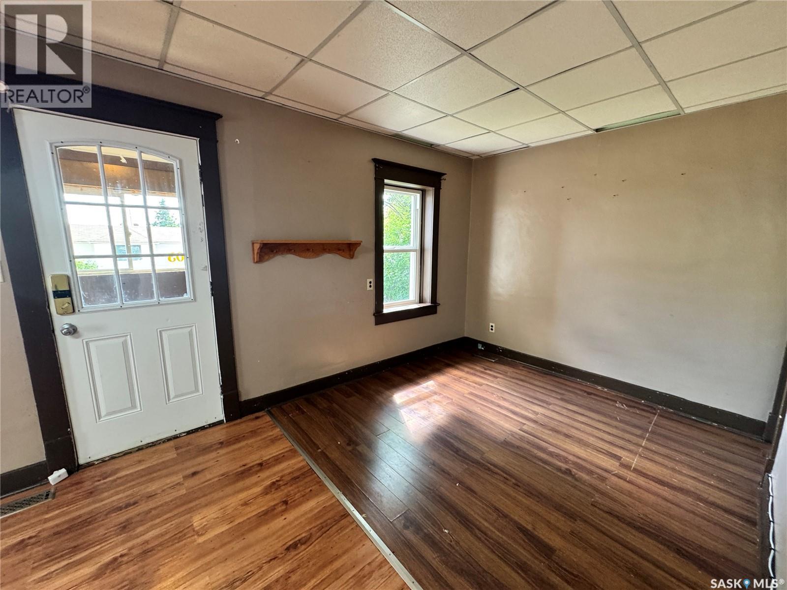 303 4th Avenue W Property Photo 10