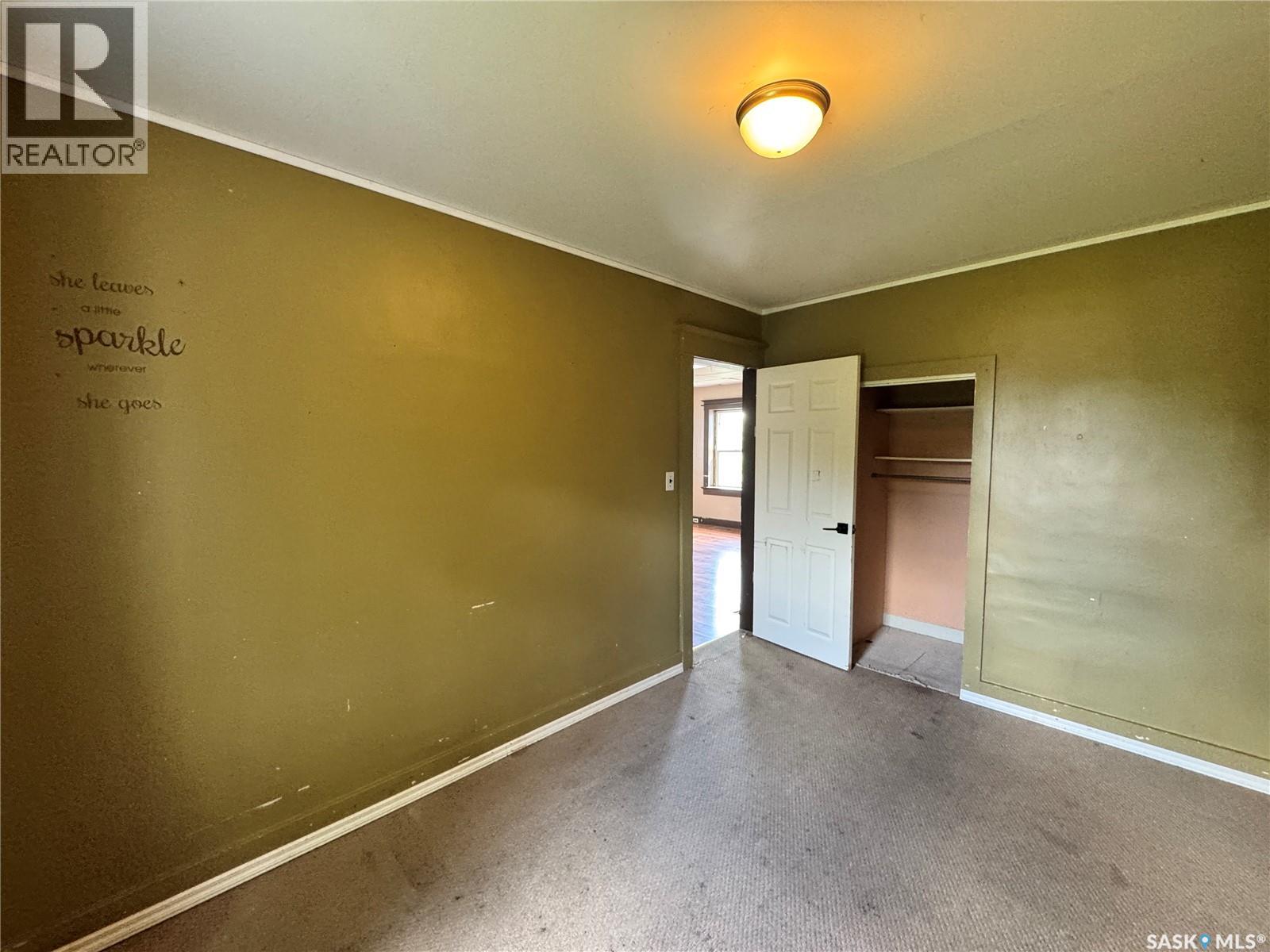303 4th Avenue W Property Photo 14