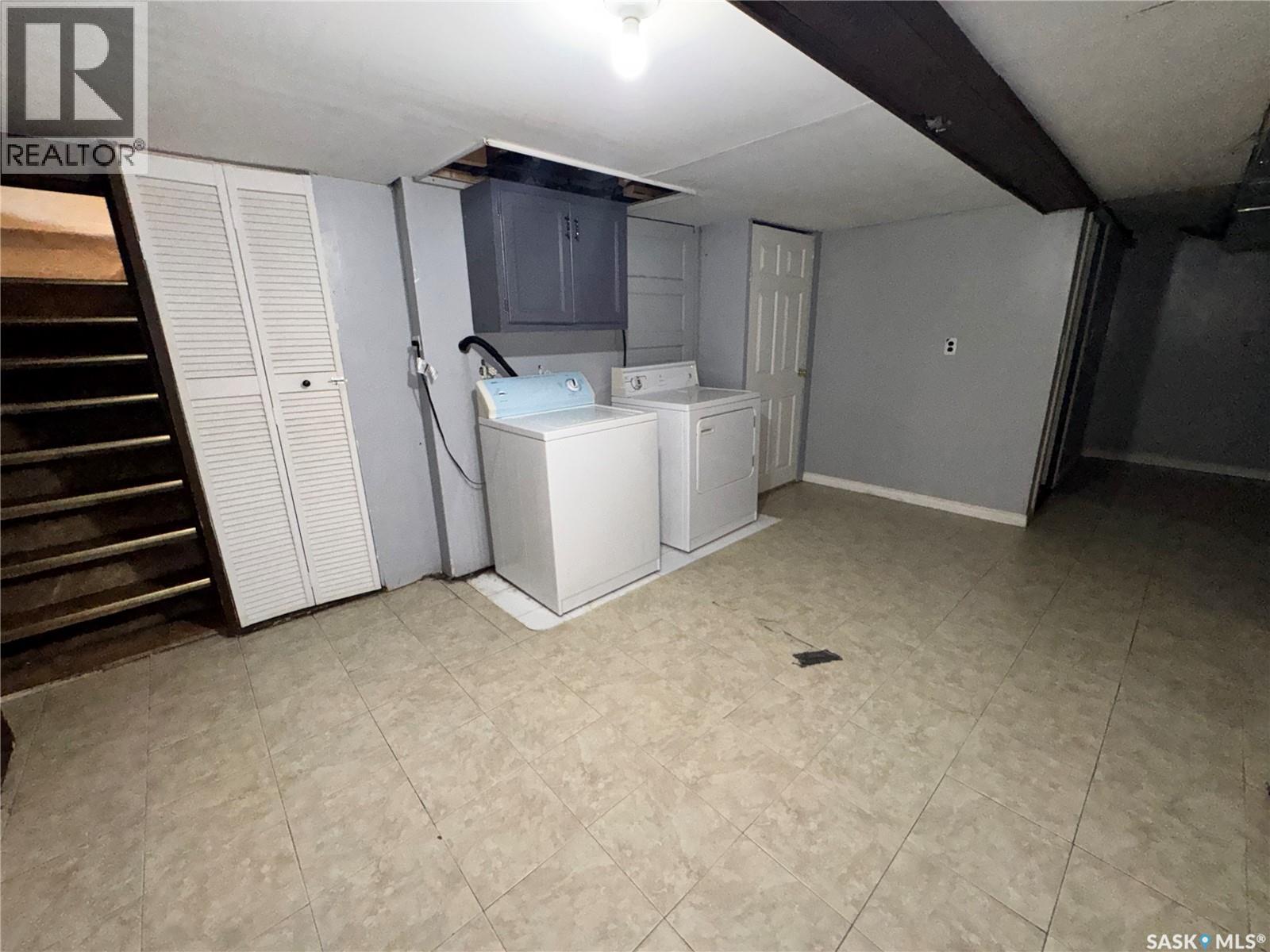 303 4th Avenue W Property Photo 17