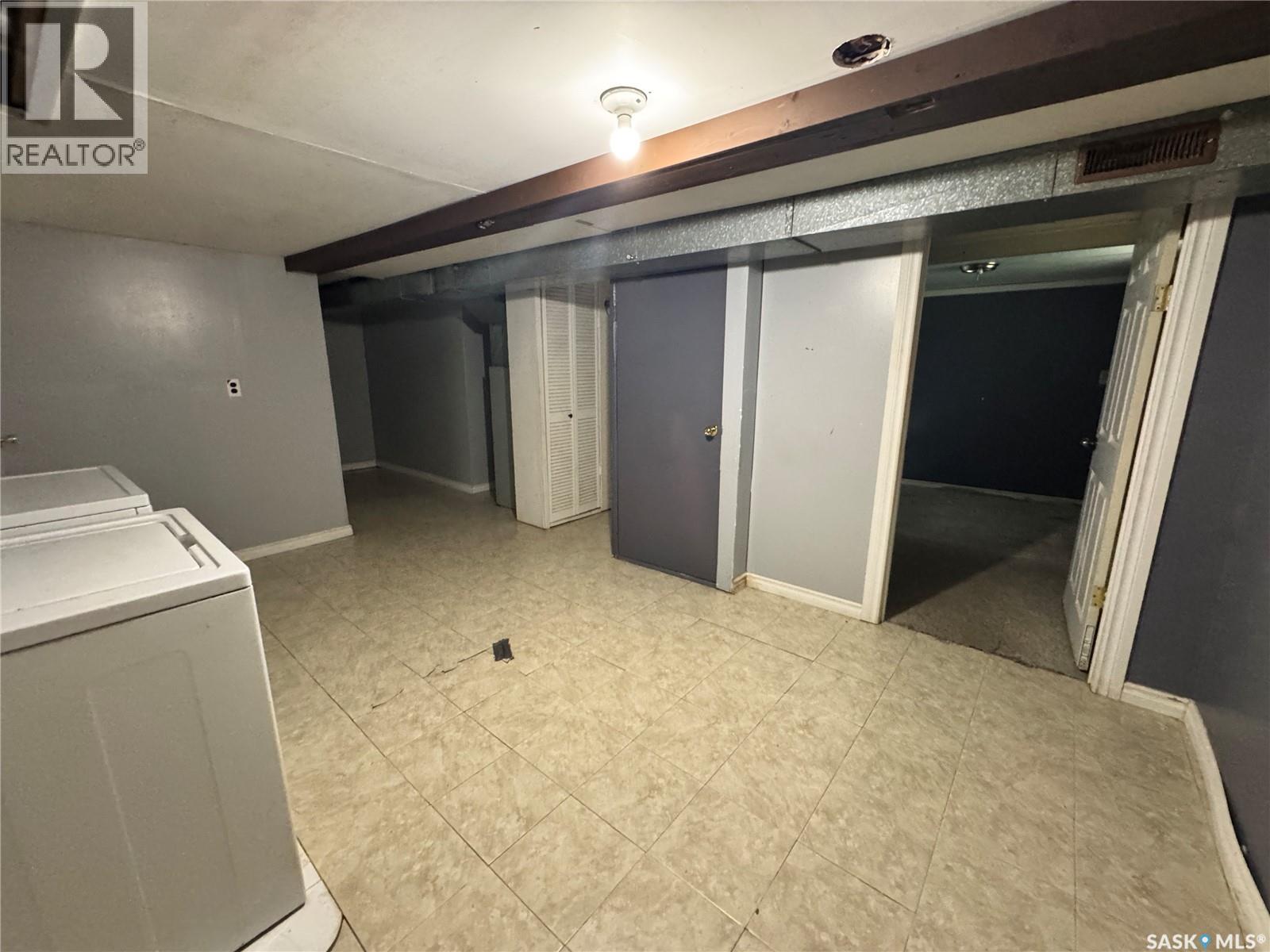 303 4th Avenue W Property Photo 18
