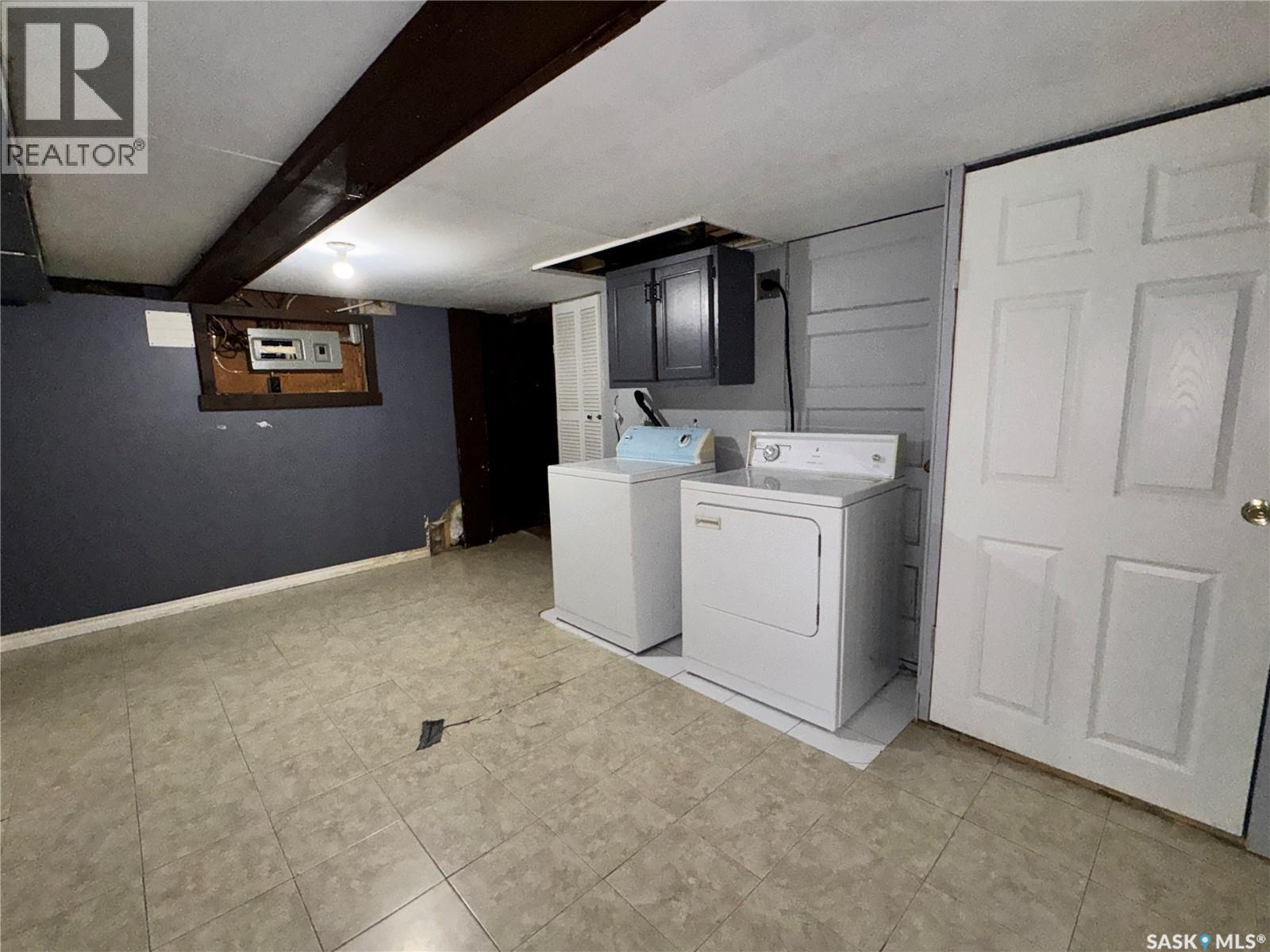 303 4th Avenue W Property Photo 19