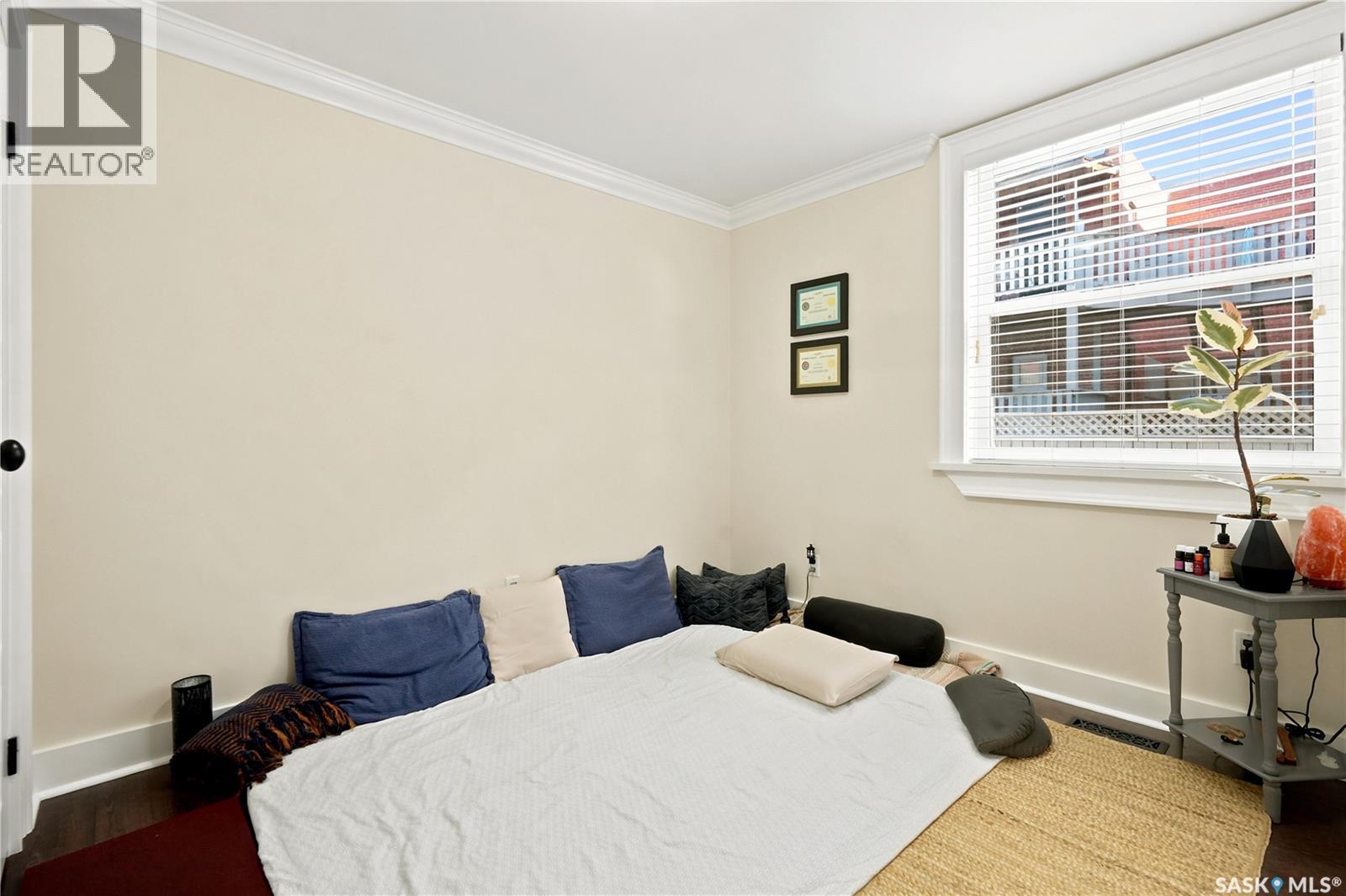 2216 Lorne Street Property Photo 10