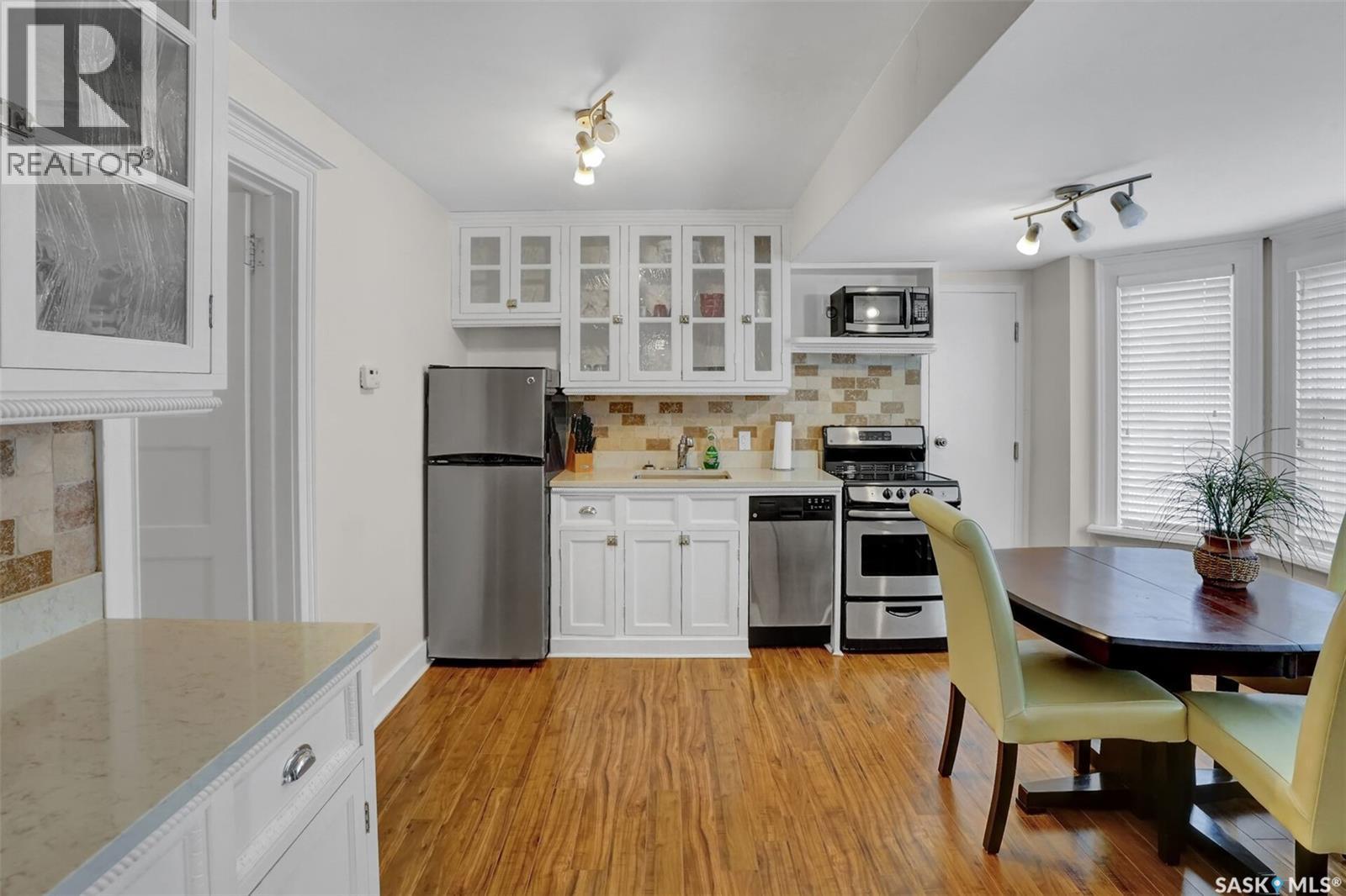 2216 Lorne Street Property Photo 16