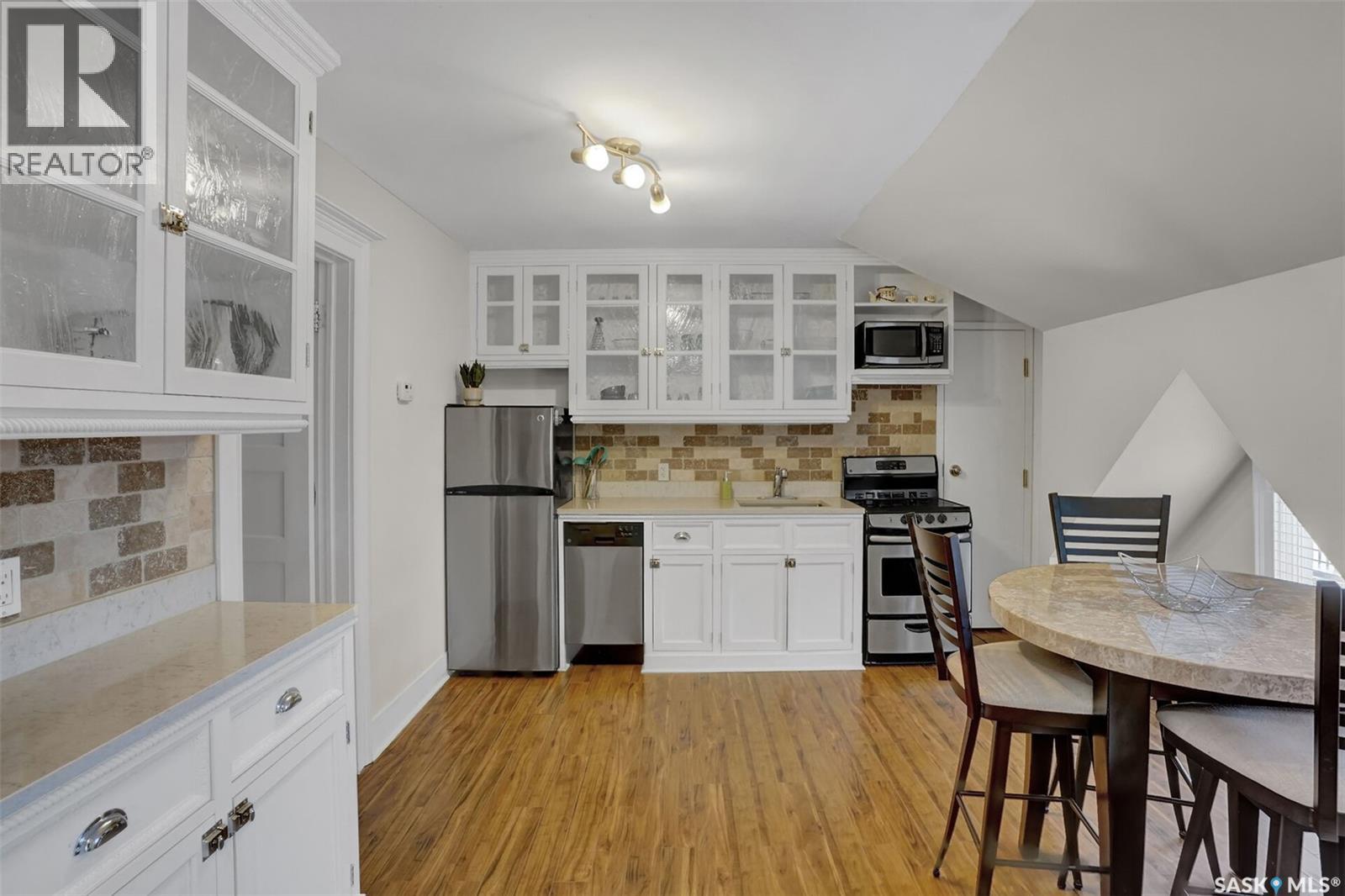 2216 Lorne Street Property Photo 19