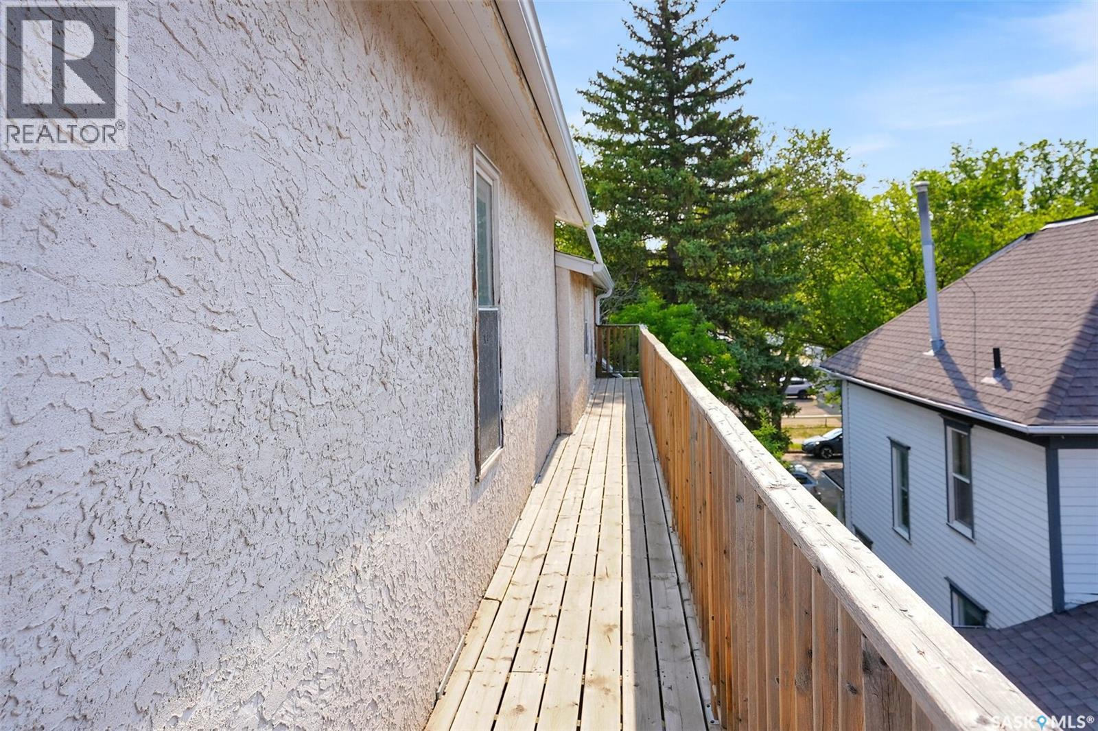 2216 Lorne Street Property Photo 30
