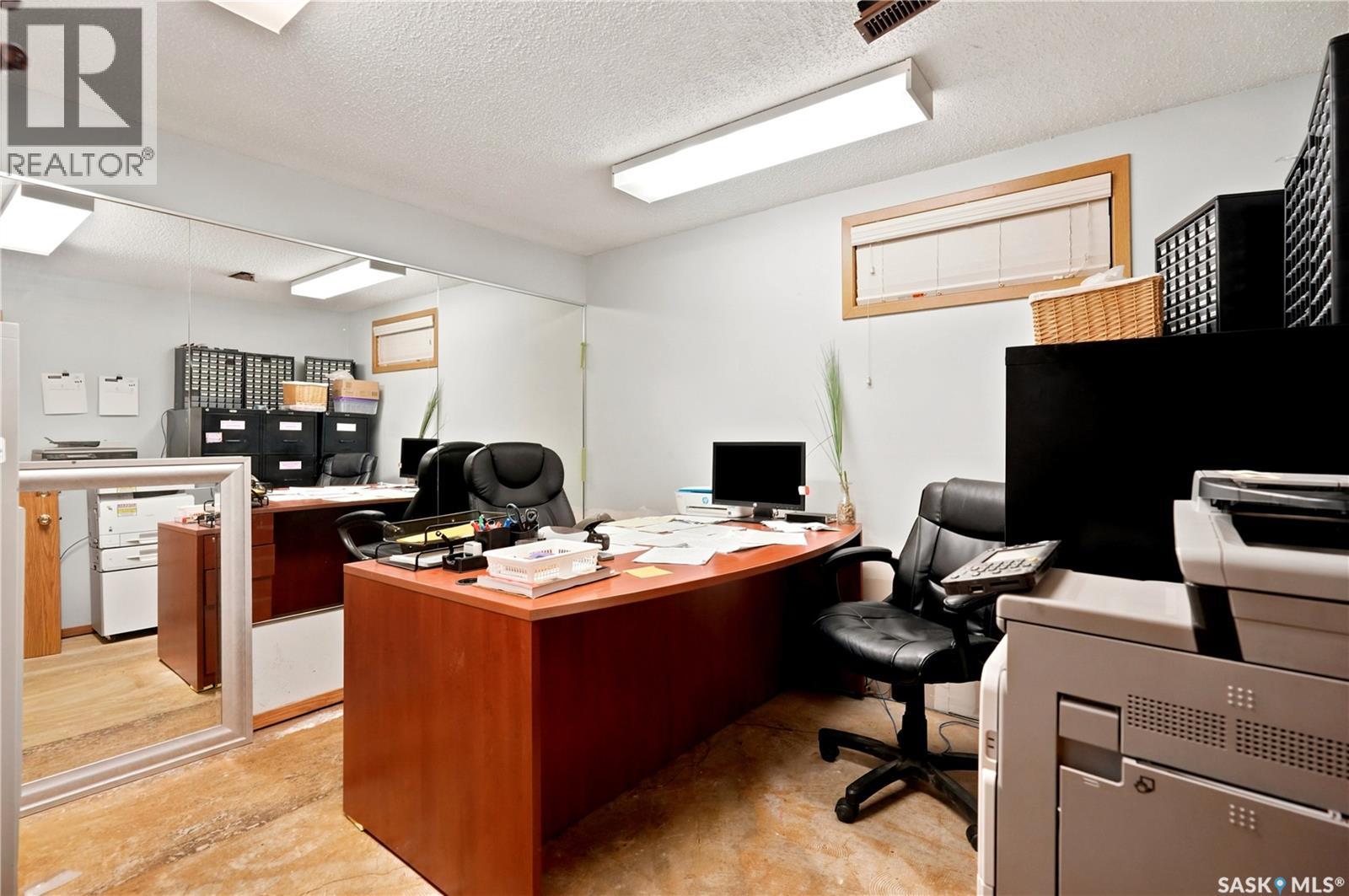 2216 Lorne Street Property Photo 50