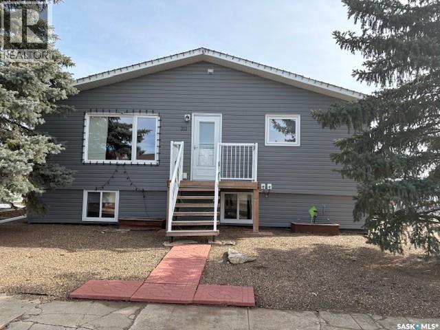 211 Throne STREET