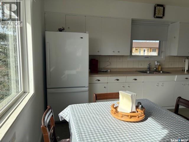 211 Throne Street Property Photo 3