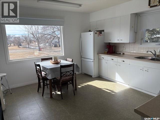 211 Throne Street Property Photo 6