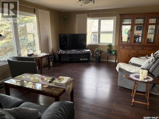 211 Throne Street Property Photo 7