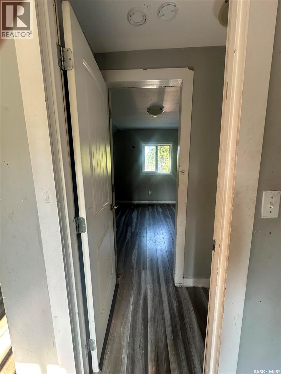 619 L Avenue S Property Photo 5