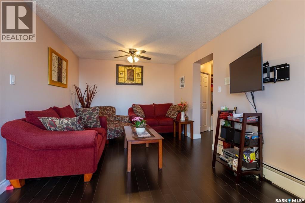 302 34 Nollet Avenue Property Photo 3