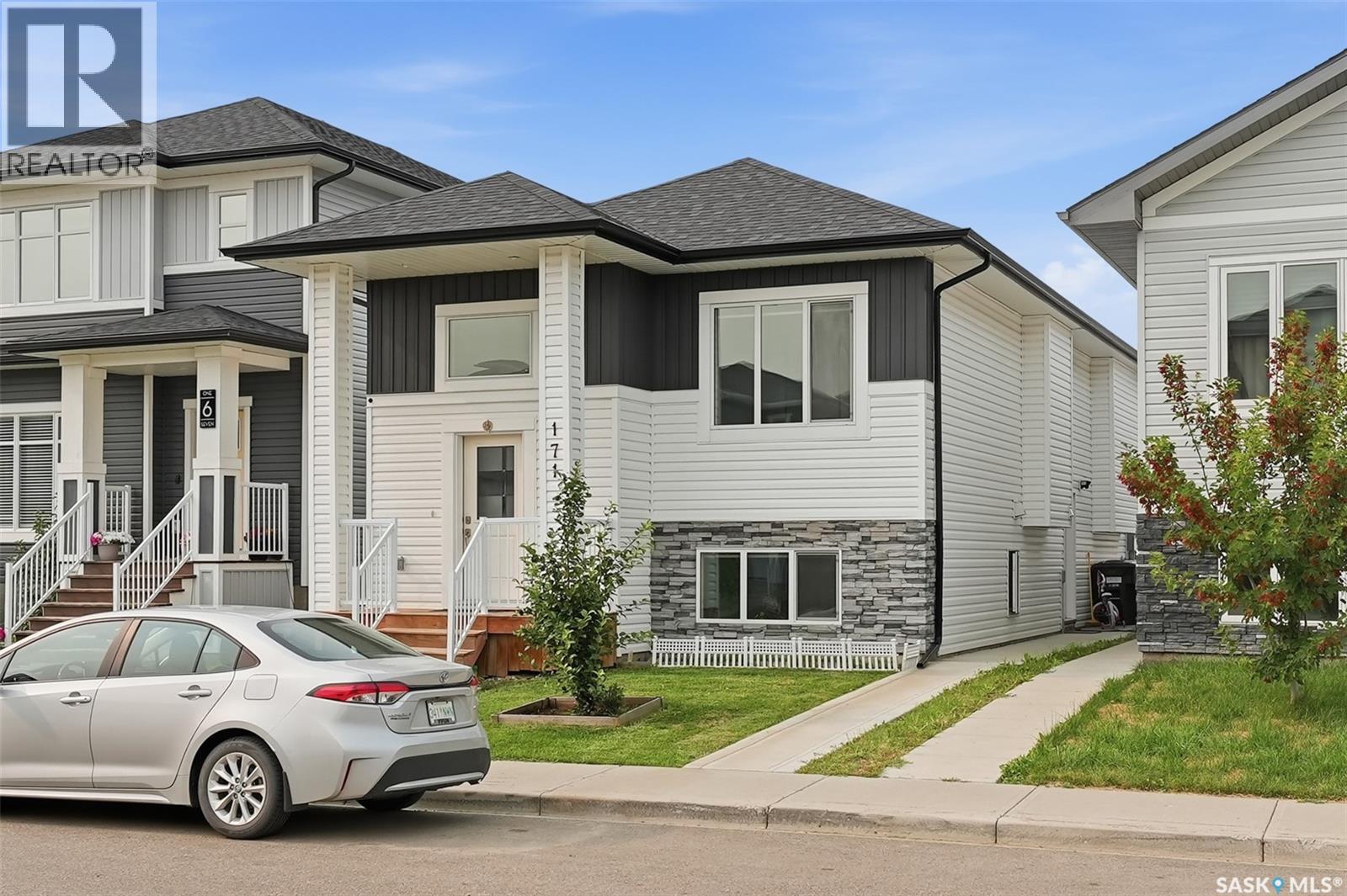 171 Thakur Street Property Photo 1