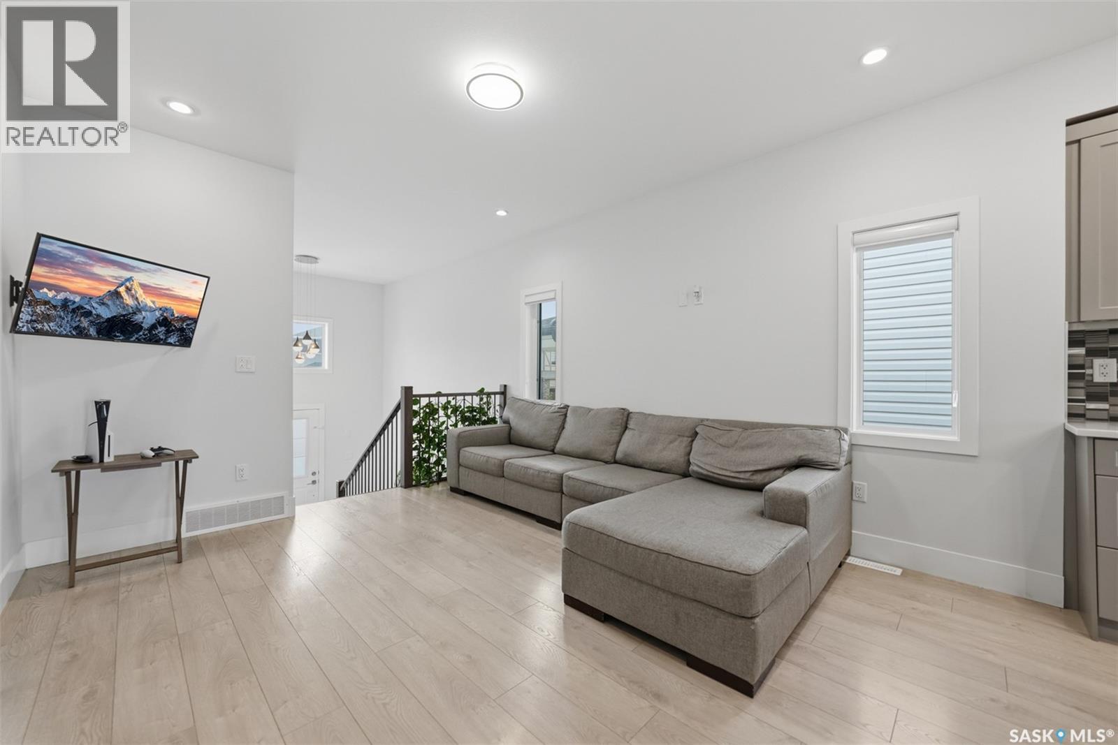 171 Thakur Street Property Photo 8