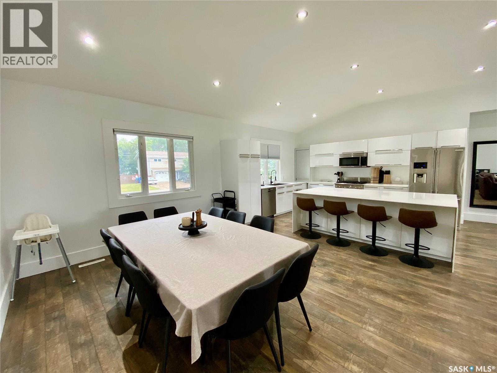 837 Prospect Avenue Property Photo 4