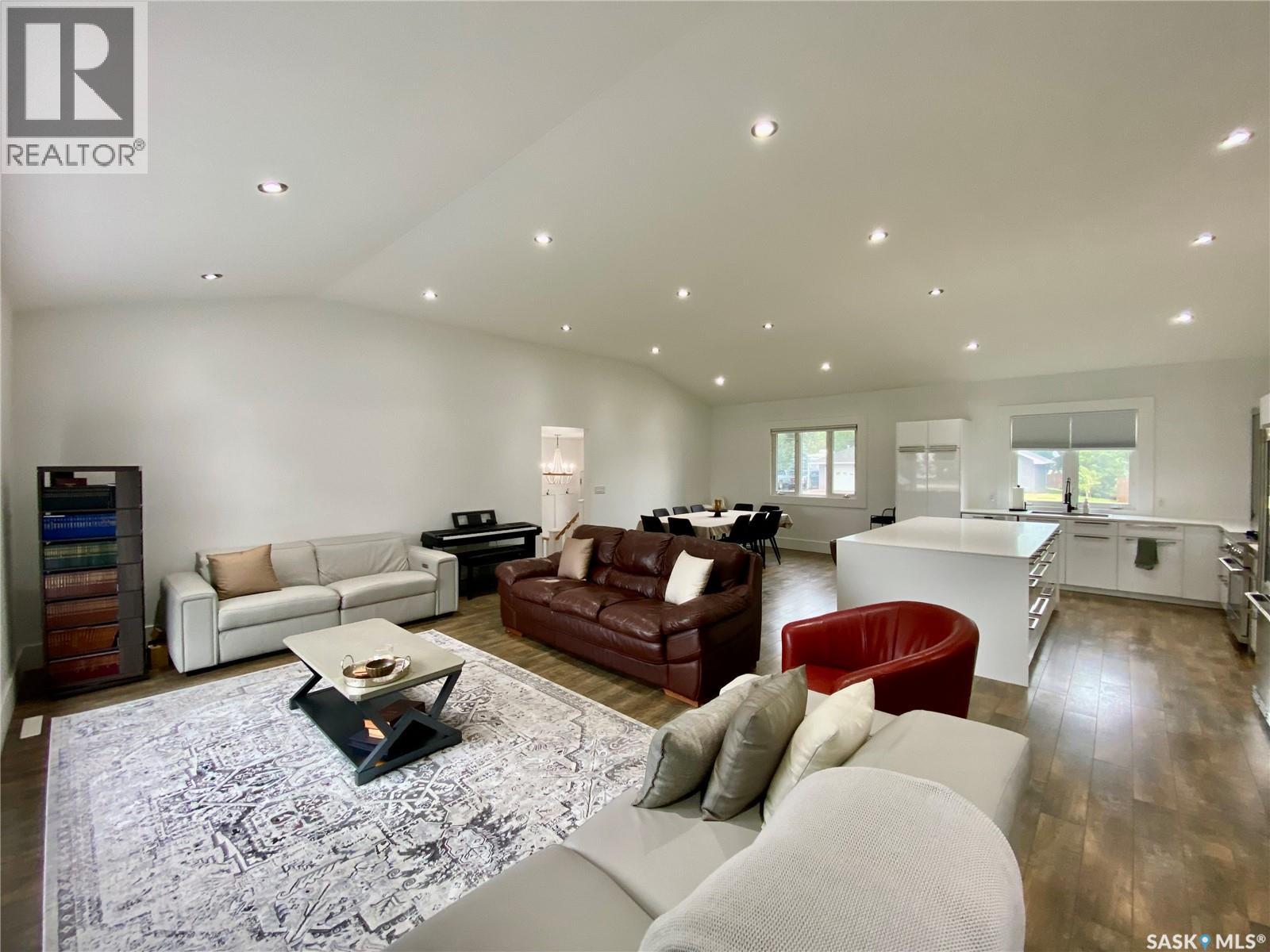 837 Prospect Avenue Property Photo 13