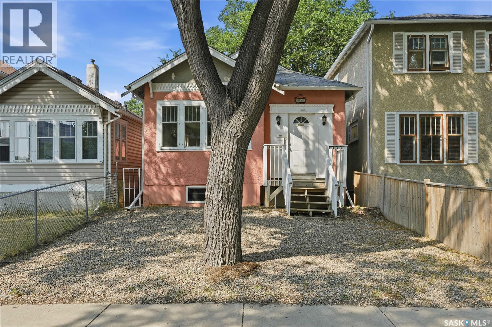 2038 Toronto Street Property Photo 1