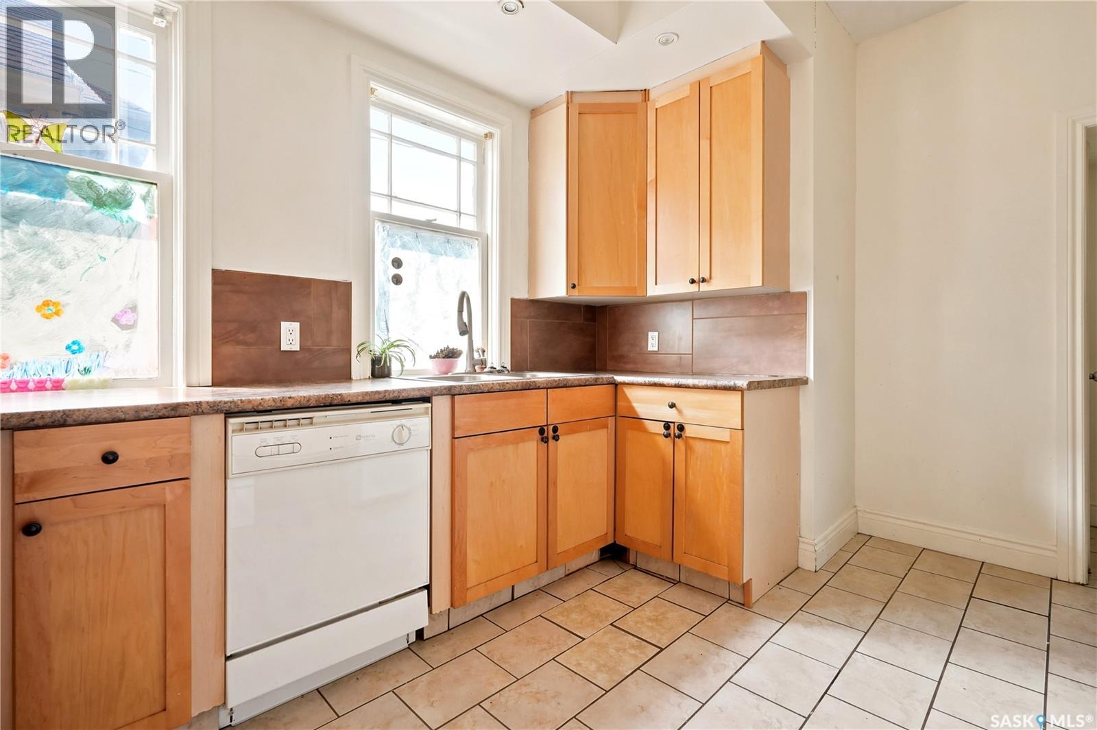 2038 Toronto Street Property Photo 14