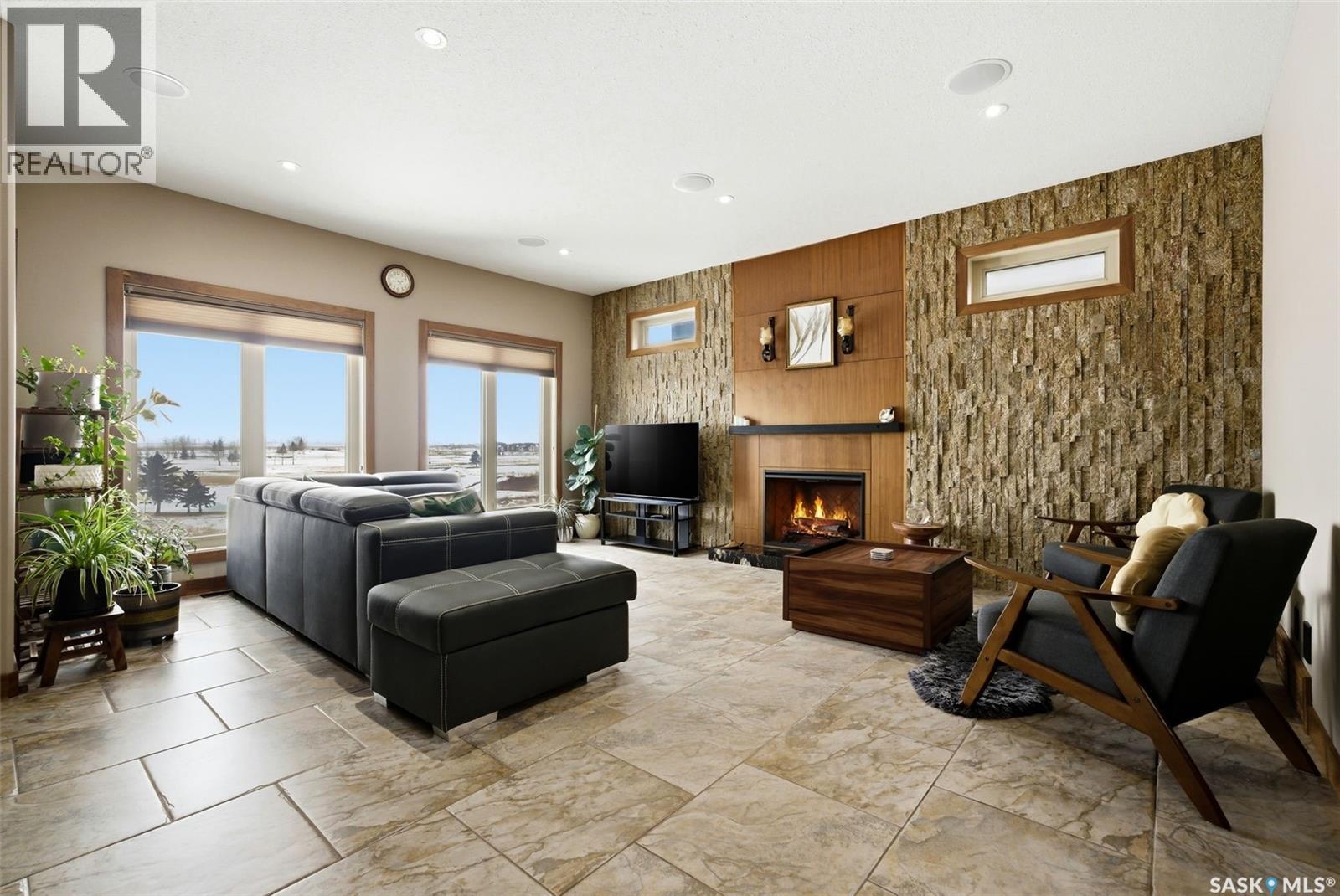 7502 Lilac Place Property Photo 3