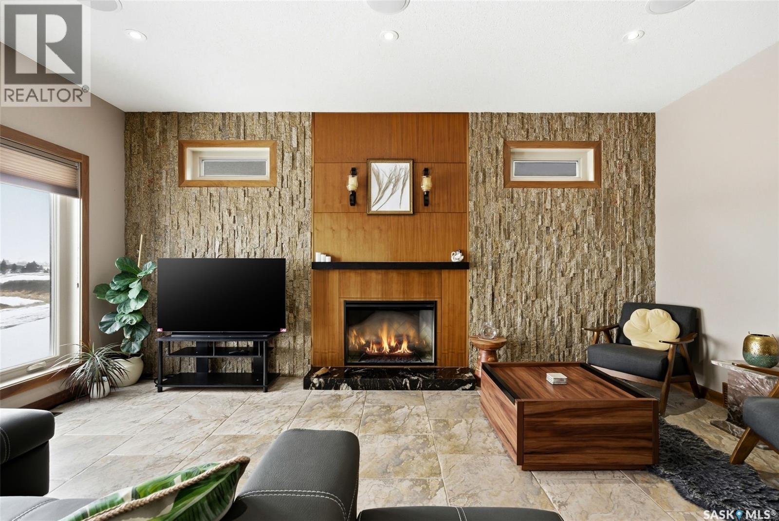 7502 Lilac Place Property Photo 4