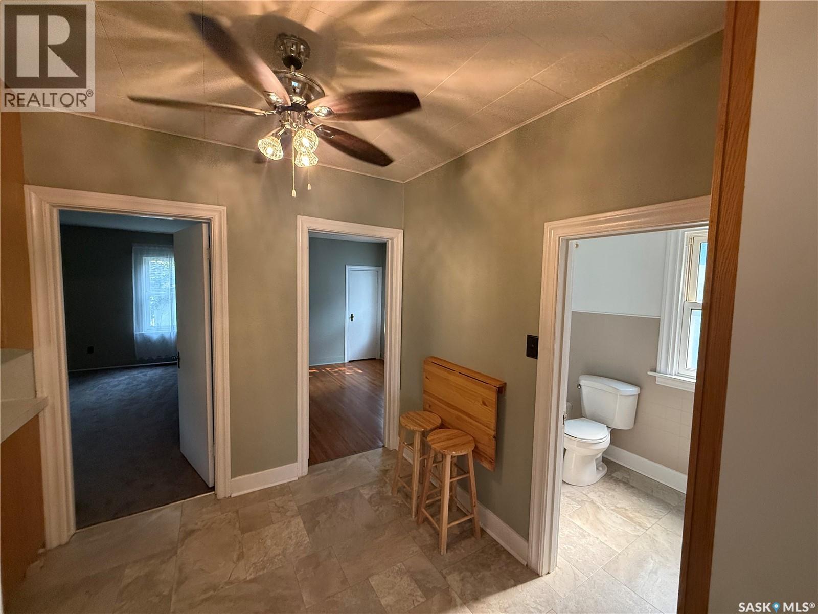 230 6th Avenue W Property Photo 6