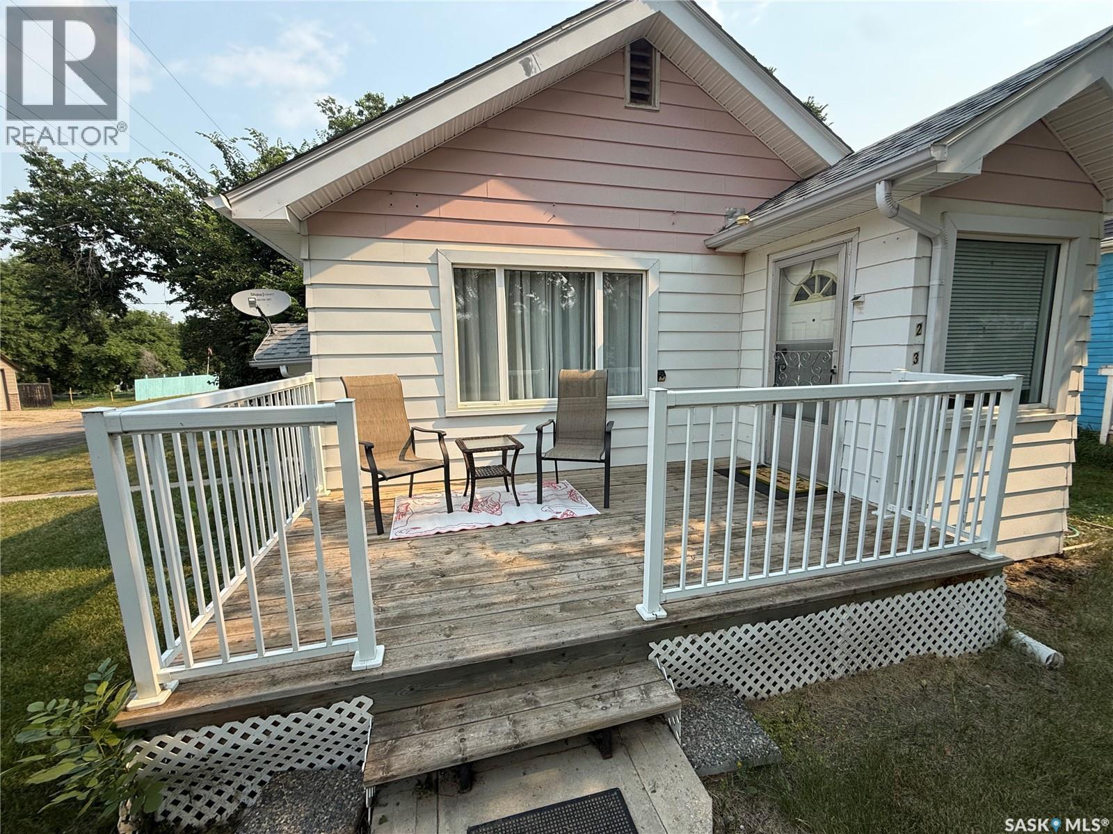 230 6th Avenue W Property Photo 24