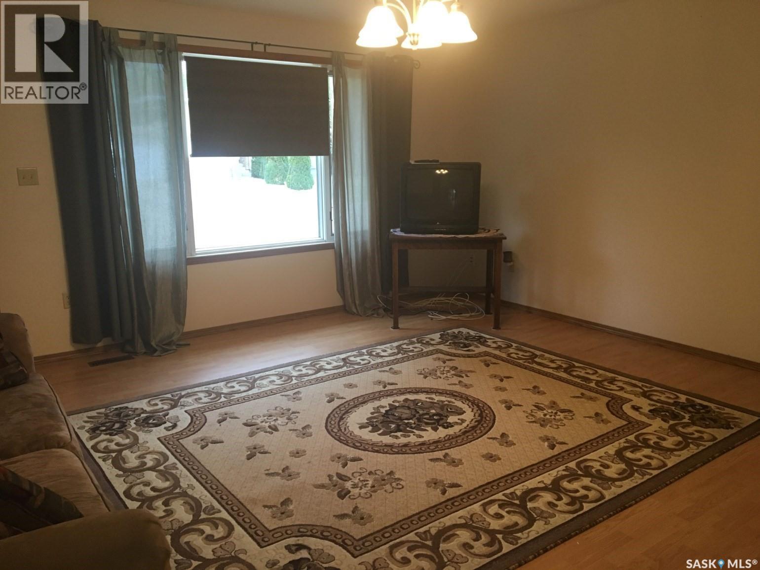 836 Peters Avenue Property Photo 7