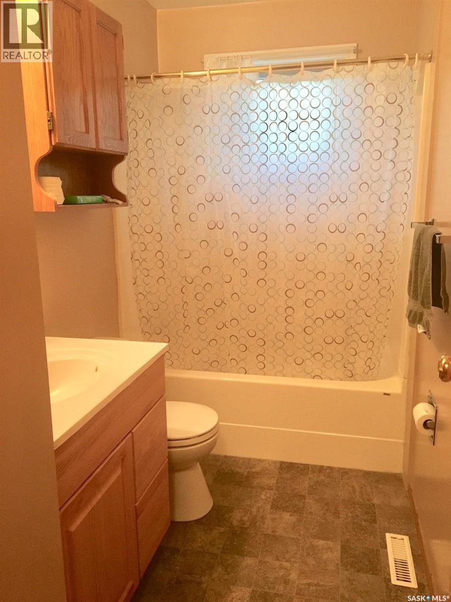 836 Peters Avenue Property Photo 9