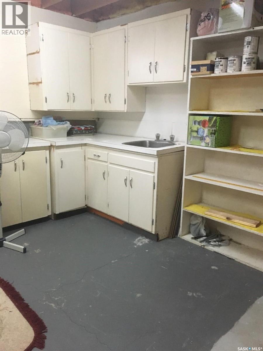 836 Peters Avenue Property Photo 18