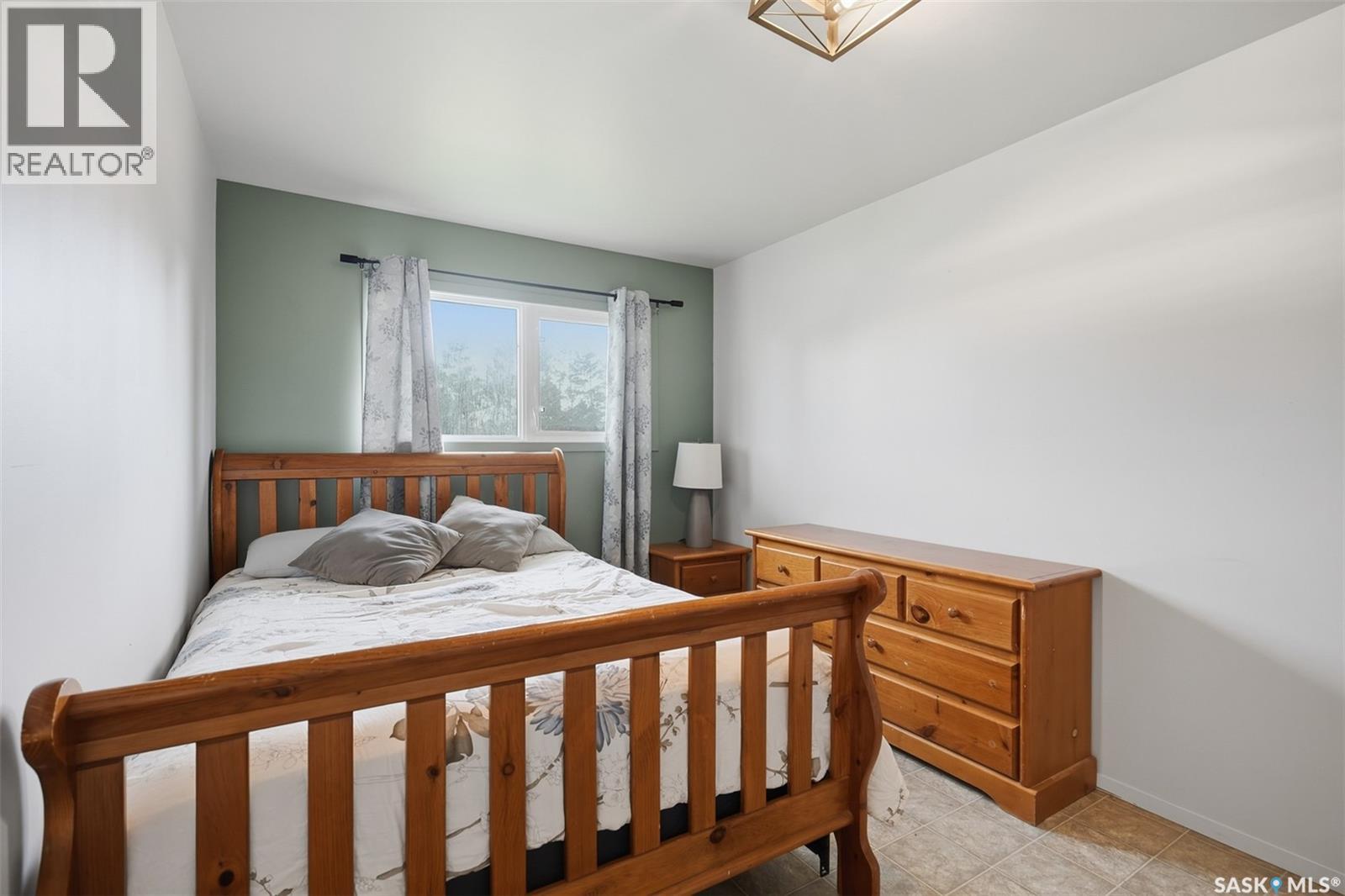 202 Princess Avenue W Property Photo 13
