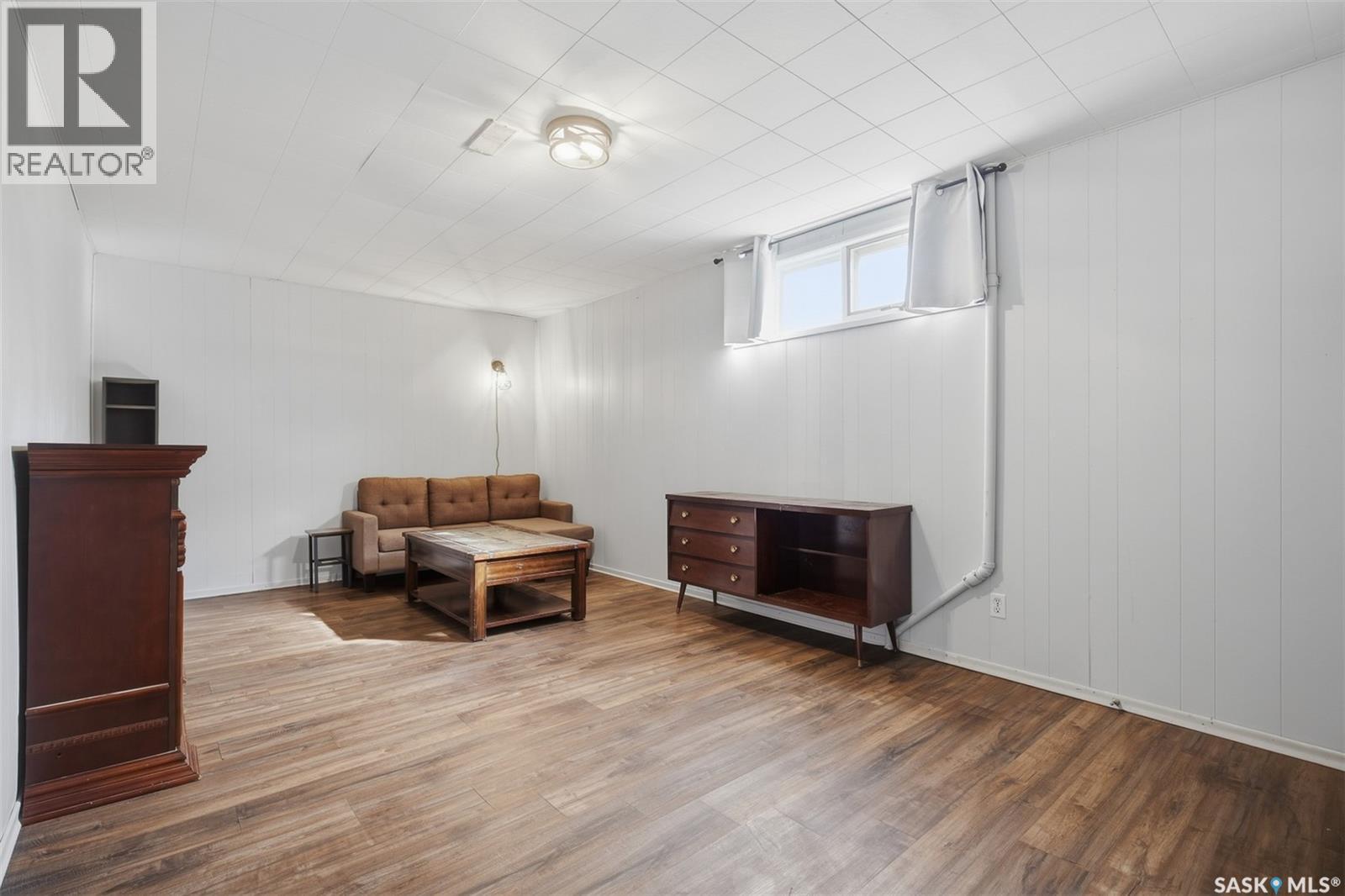202 Princess Avenue W Property Photo 15